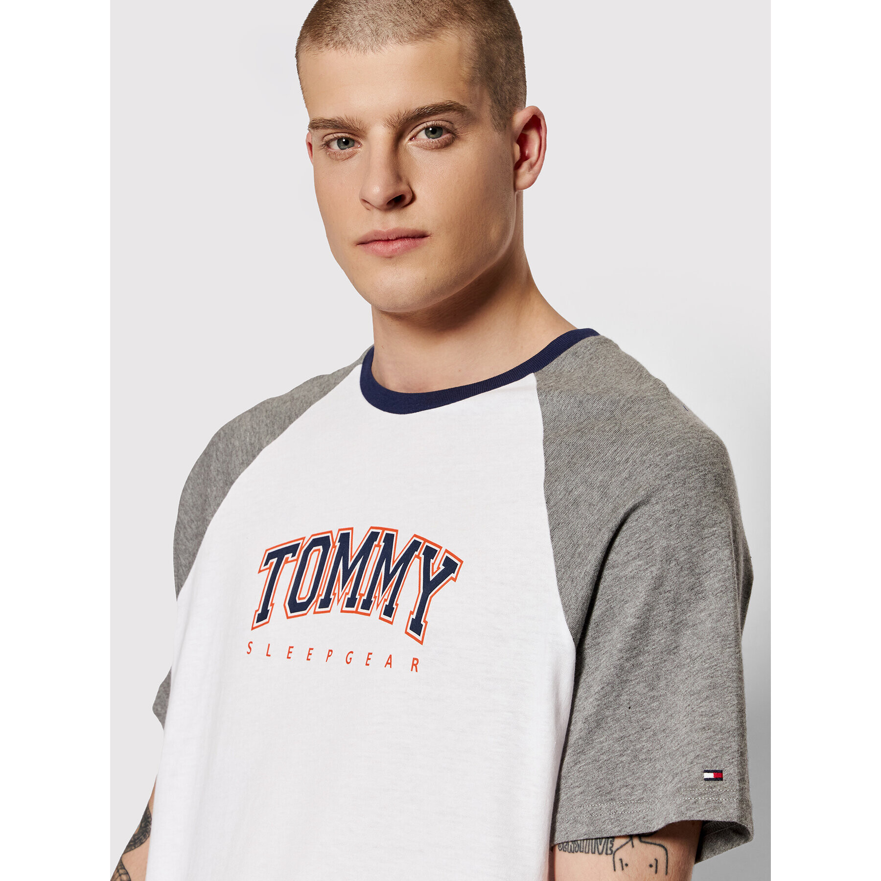 Tommy Hilfiger Tričko Cn Ss Logo UM0UM02351 Biela Regular Fit - Pepit.sk