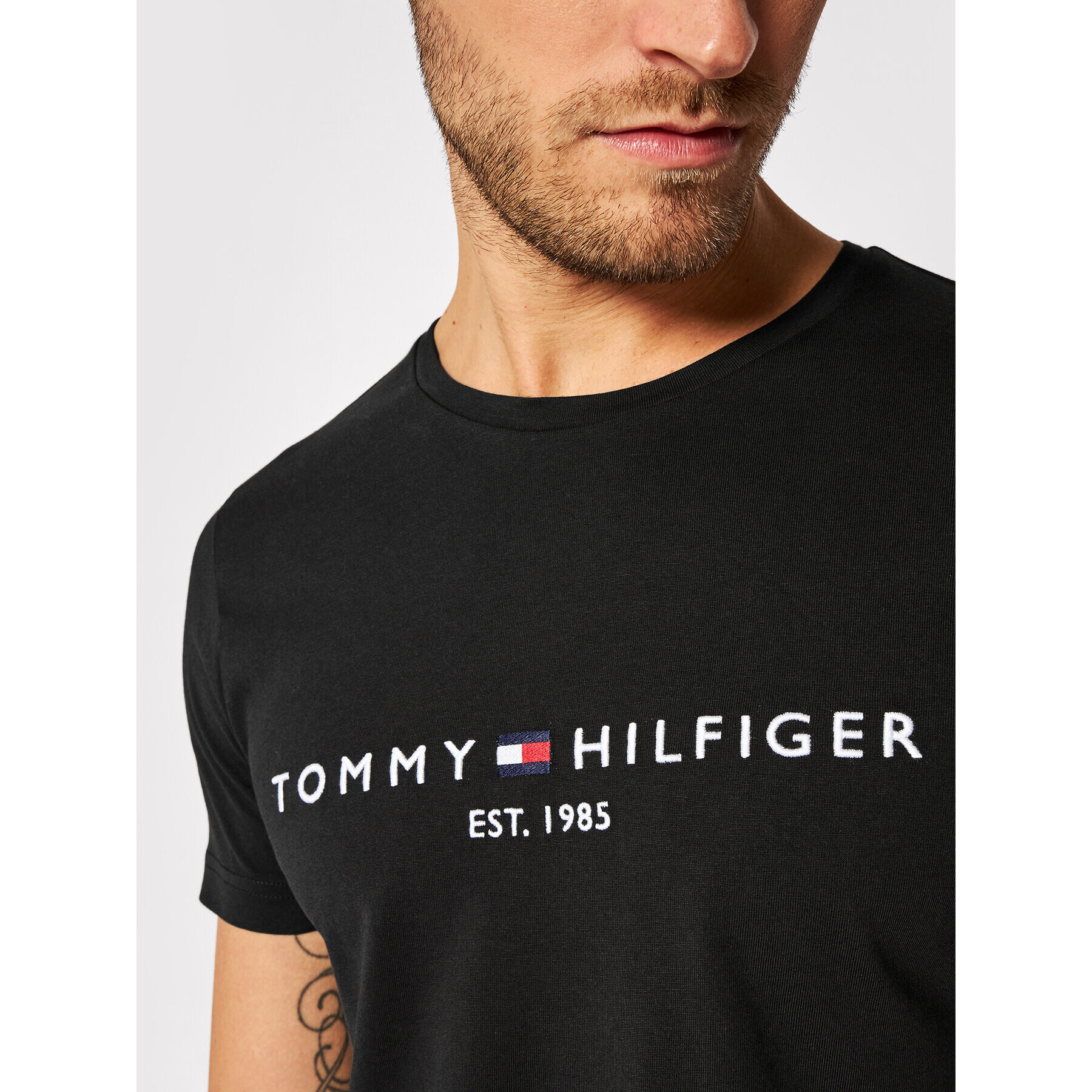 Tommy Hilfiger Tričko Core Logo Tee MW0MW11465 Čierna Slim Fit - Pepit.sk