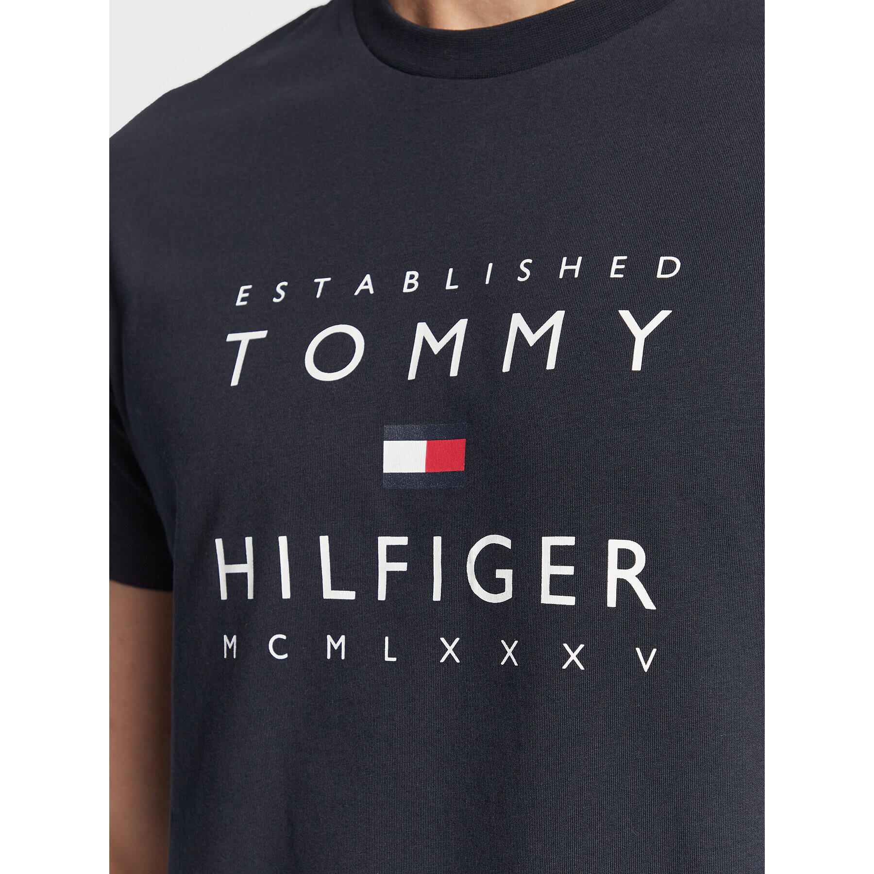 Tommy Hilfiger Tričko Established Stacked MW0MW29377 Tmavomodrá Regular Fit - Pepit.sk