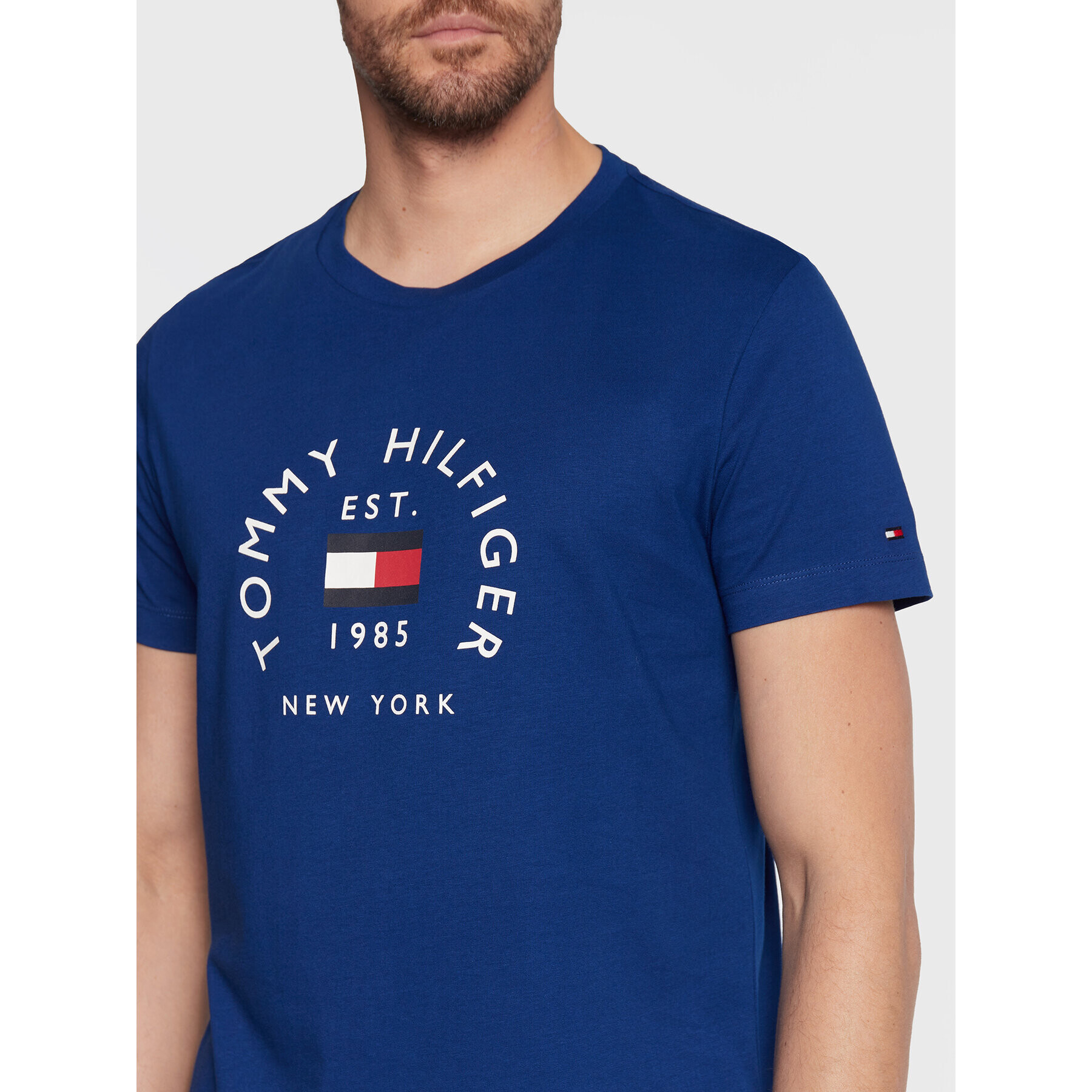 Tommy Hilfiger Tričko Flag Arch MW0MW27909 Modrá Slim Fit - Pepit.sk