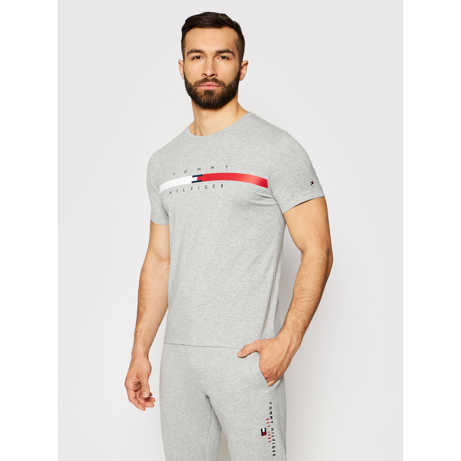 Tommy Hilfiger Tričko Global Strpie Chest Tee MW0MW16572 Sivá Regular Fit - Pepit.sk