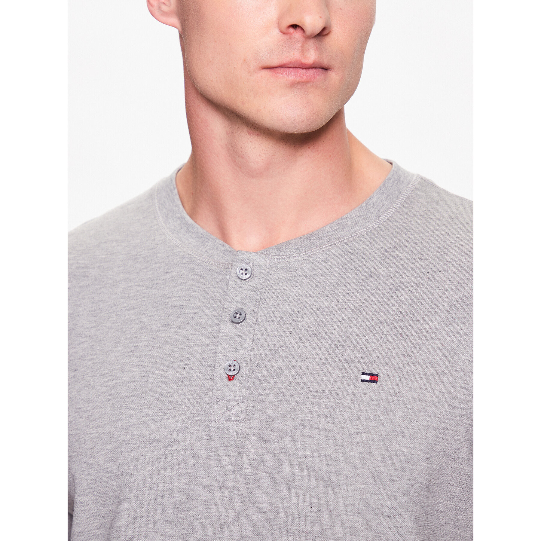 Tommy Hilfiger Tričko Henley UM0UM02803 Sivá Regular Fit - Pepit.sk