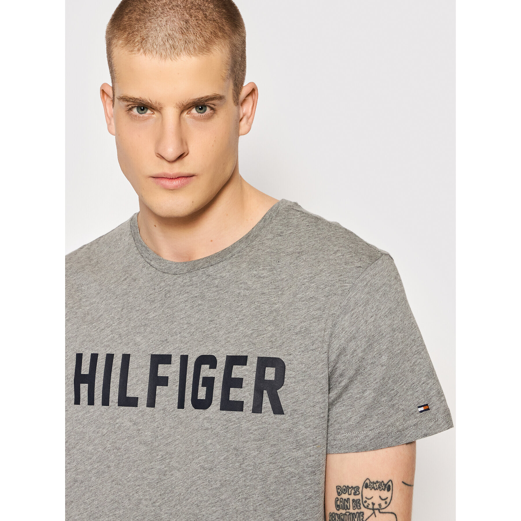 Tommy Hilfiger Tričko Ss Tee UM0UM02011 Sivá Regular Fit - Pepit.sk