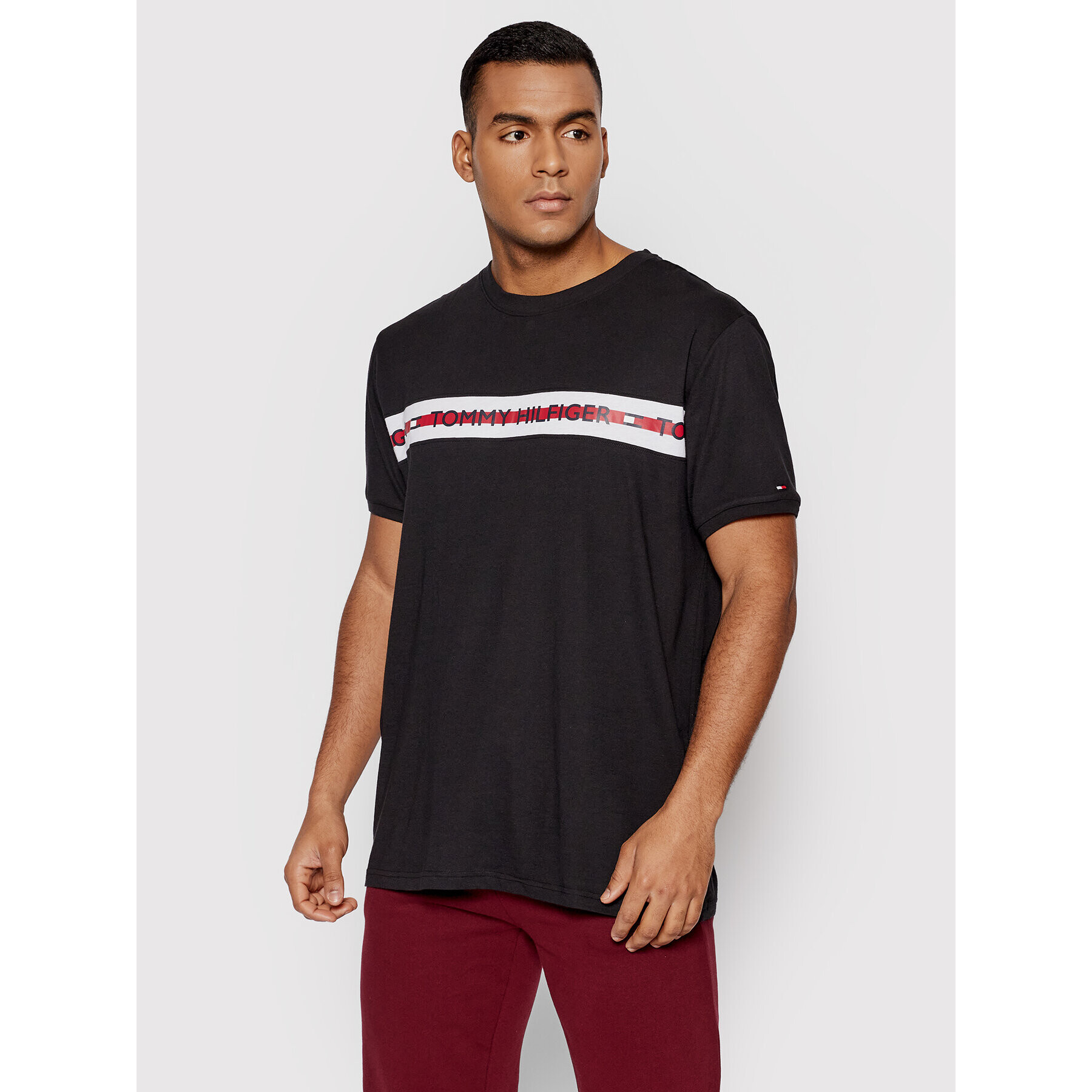 Tommy Hilfiger Tričko Tee Logo UM0UM01915 Čierna Regular Fit - Pepit.sk