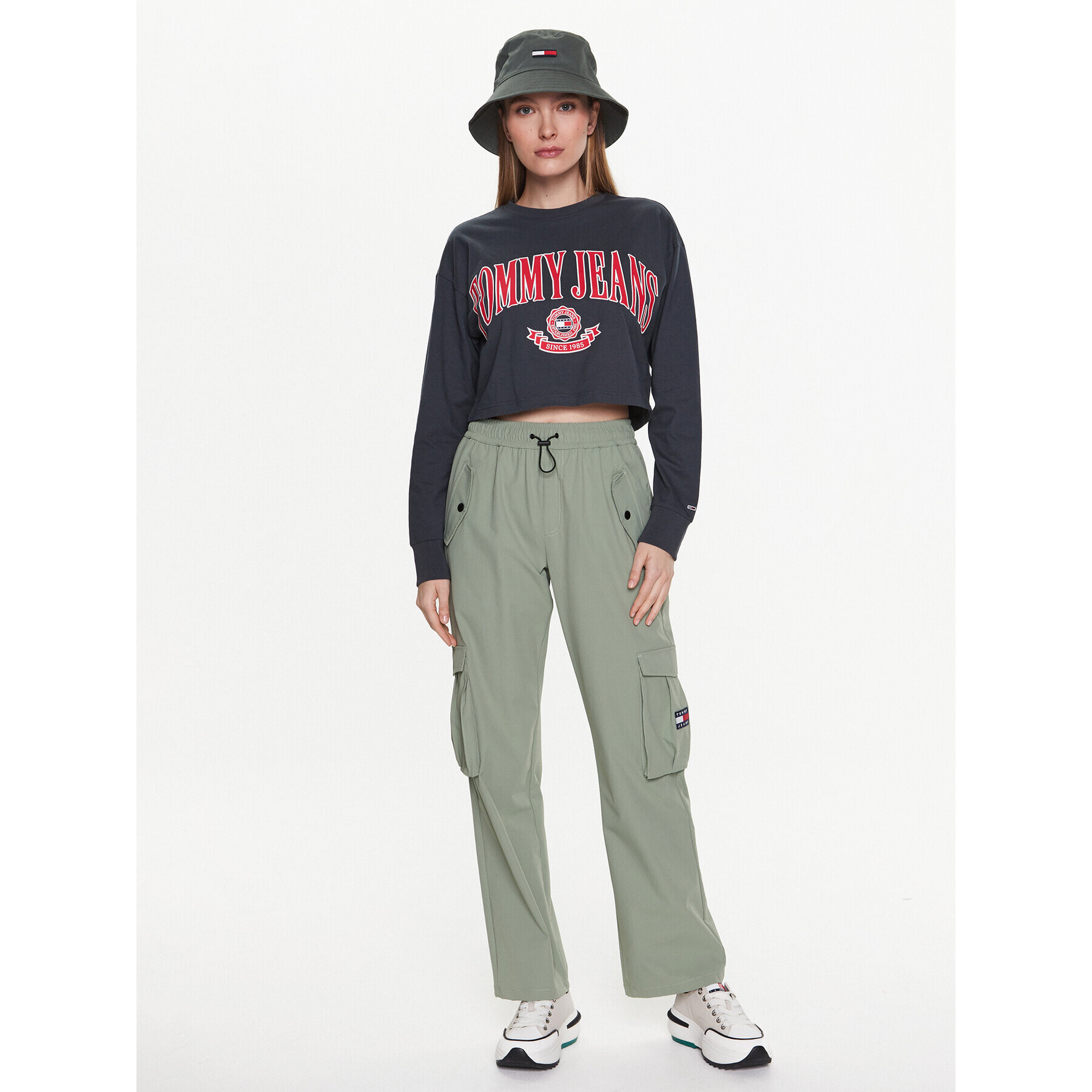 Tommy Jeans Blúzka Collegiate DW0DW15575 Sivá Cropped Fit - Pepit.sk