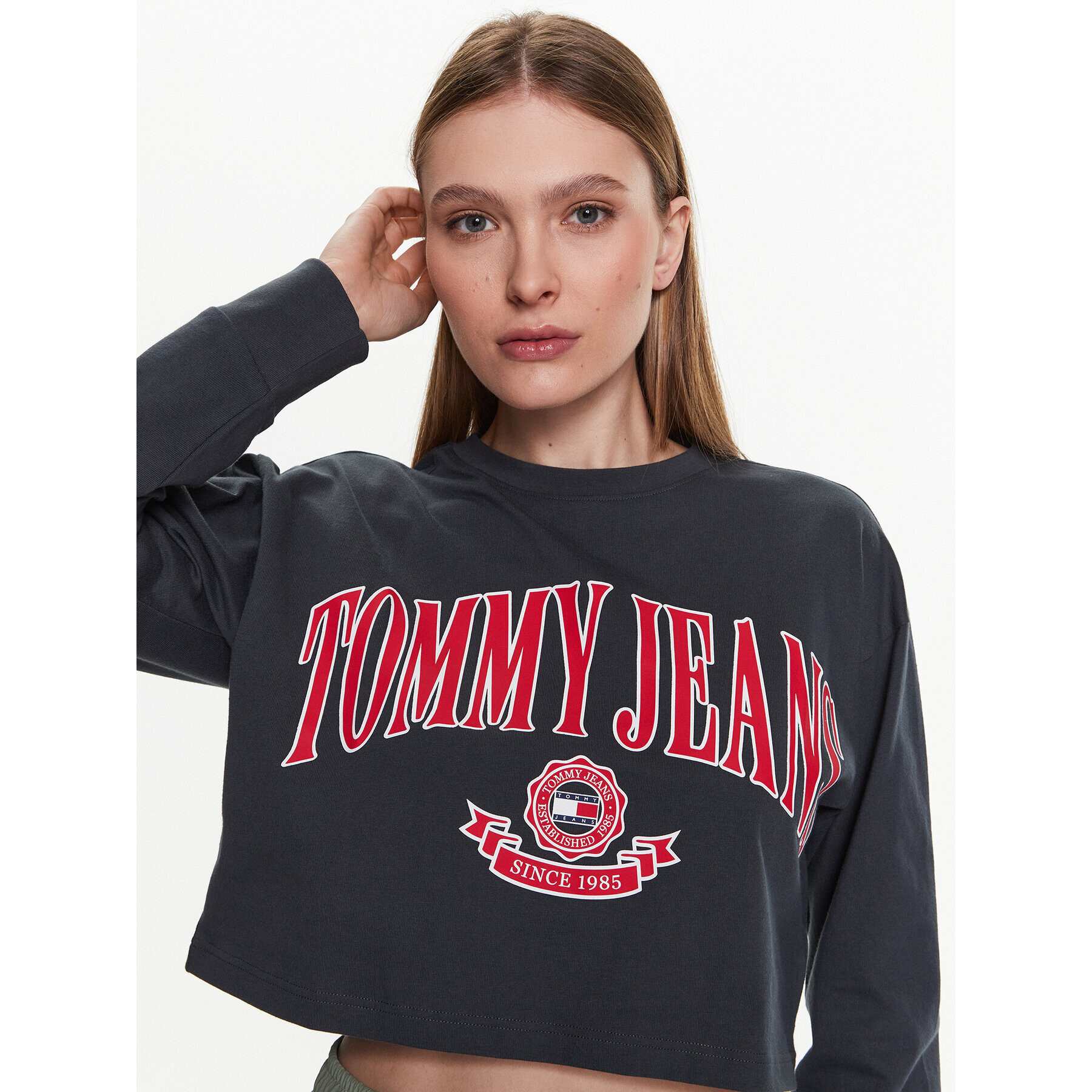 Tommy Jeans Blúzka Collegiate DW0DW15575 Sivá Cropped Fit - Pepit.sk