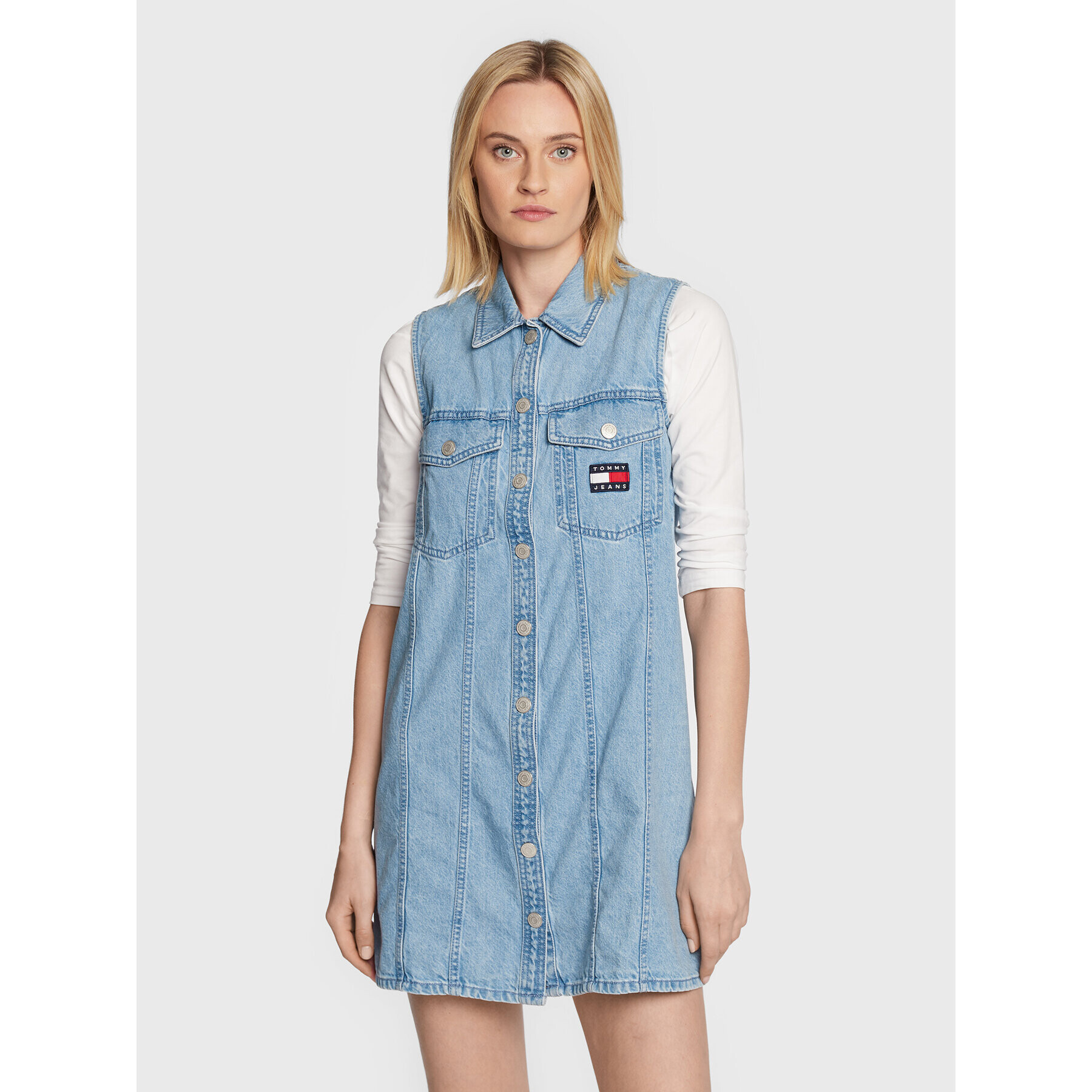 Tommy Jeans Džínsové šaty Badge DW0DW13600 Modrá Regular Fit - Pepit.sk