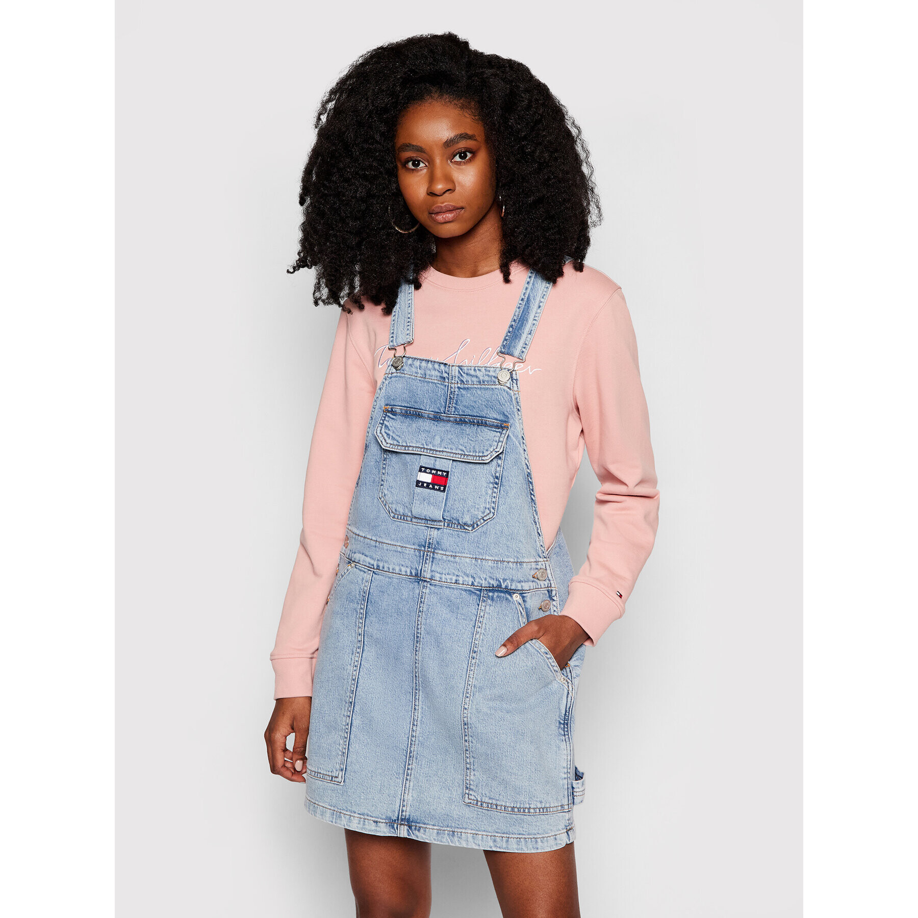 Tommy Jeans Džínsové šaty Cargo Dungaree DW0DW10107 Modrá Regular Fit - Pepit.sk