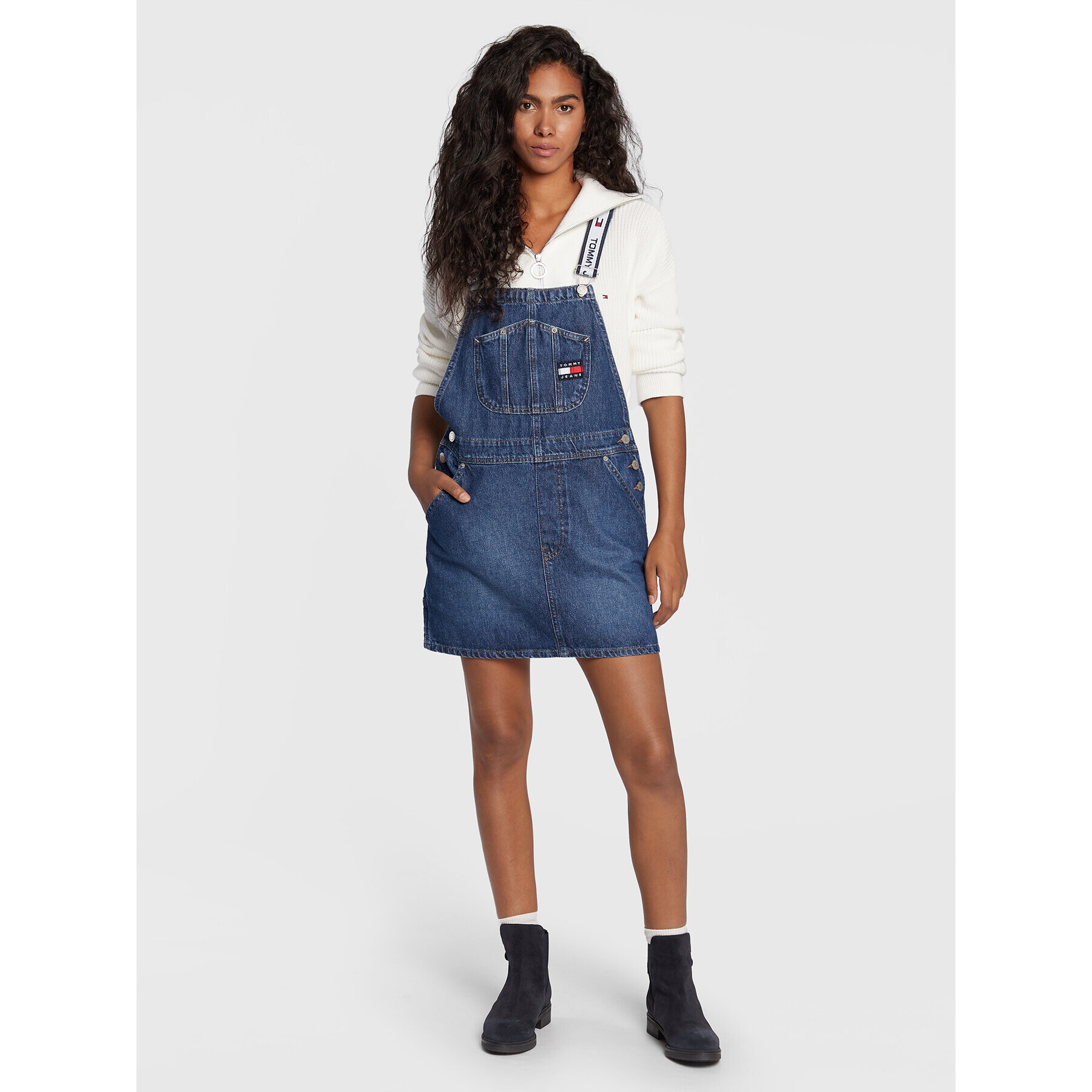 Tommy Jeans Džínsové šaty Dungaree DW0DW14143 Tmavomodrá Regular Fit - Pepit.sk