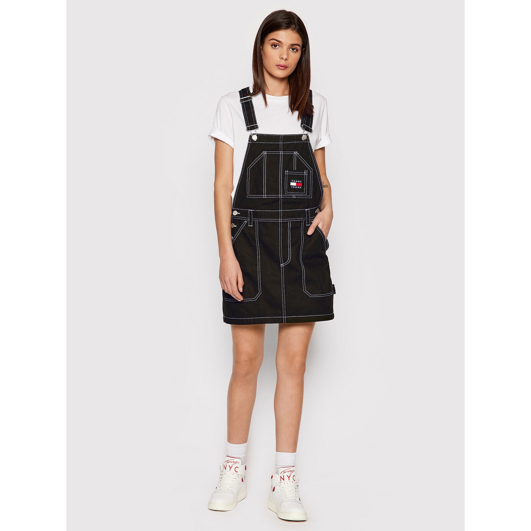 Tommy Jeans Džínsové šaty Stitch Dungaree DW0DW11858 Čierna Regular Fit - Pepit.sk