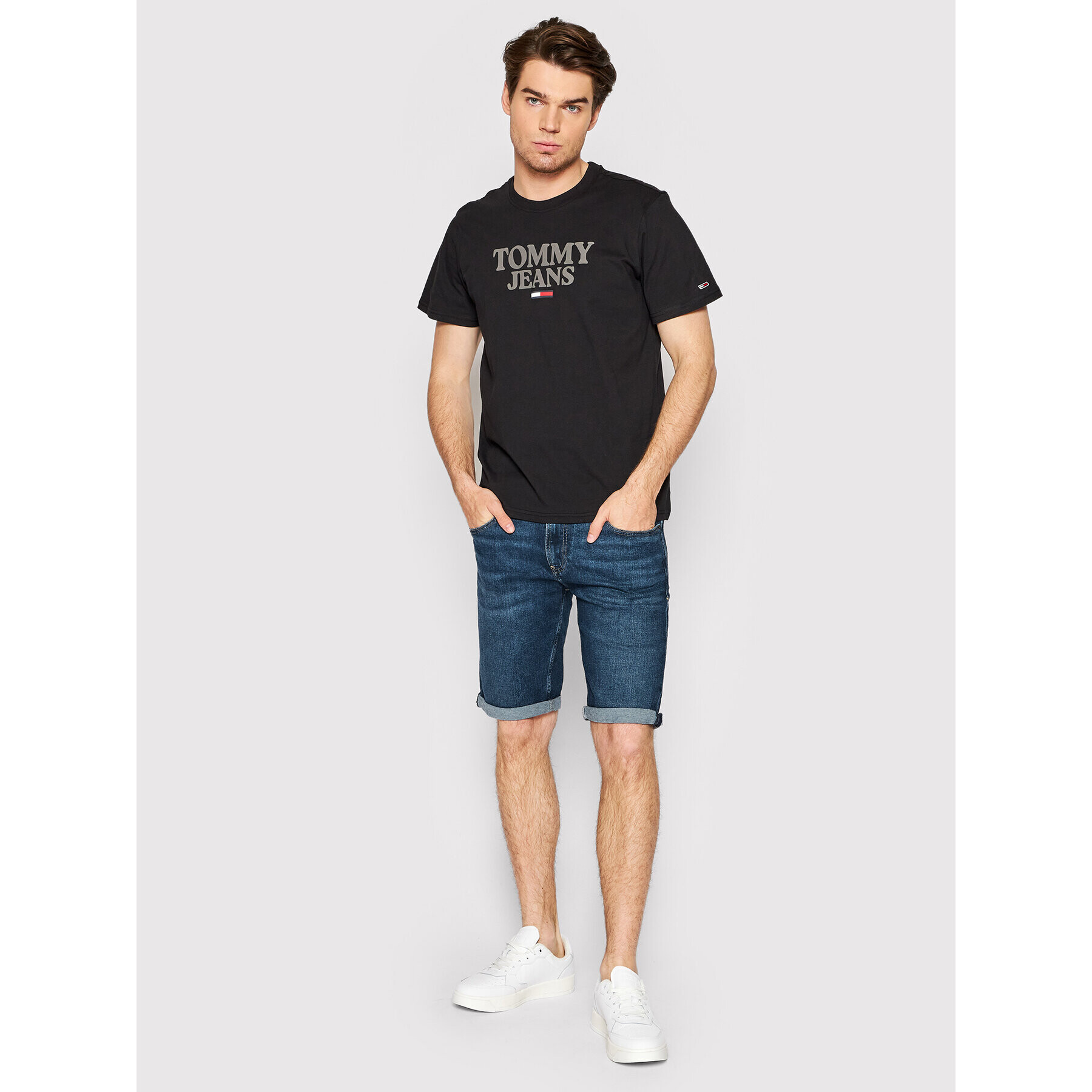 Tommy Jeans Džínsové šortky Ronnie DM0DM12739 Tmavomodrá Relaxed Fit - Pepit.sk