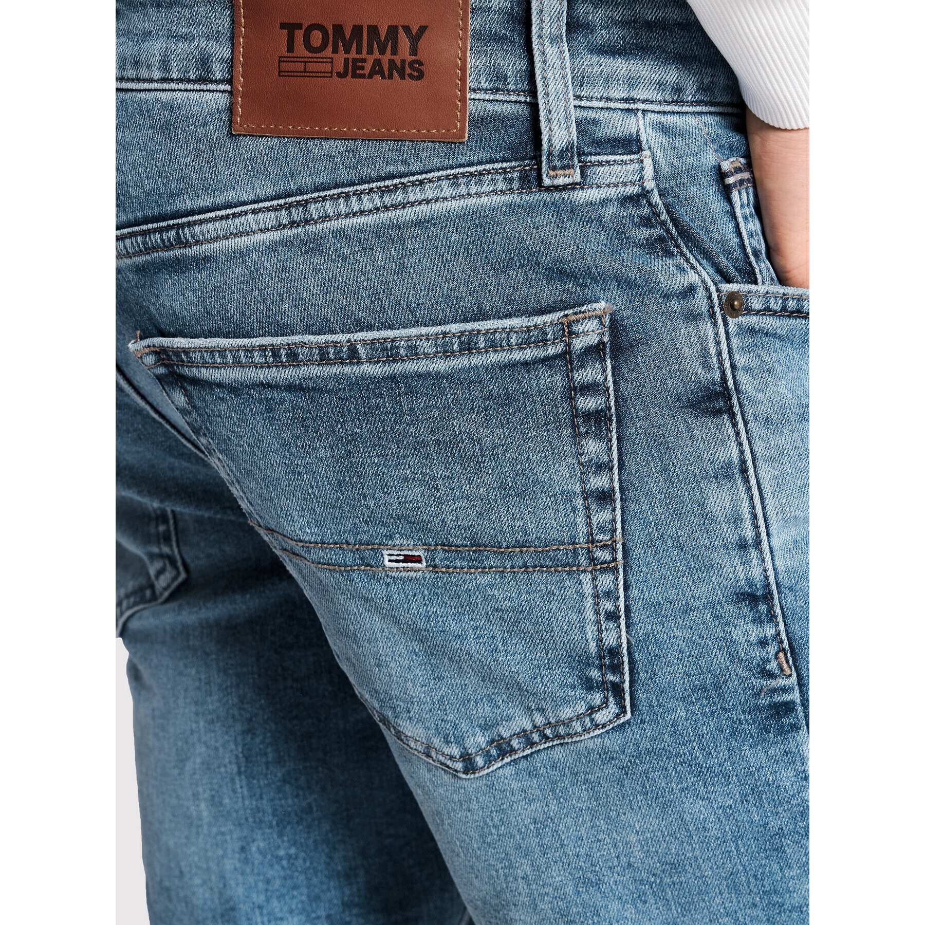 Tommy Jeans Džínsové šortky Scanton DM0DM12742 Tmavomodrá Slim Fit - Pepit.sk