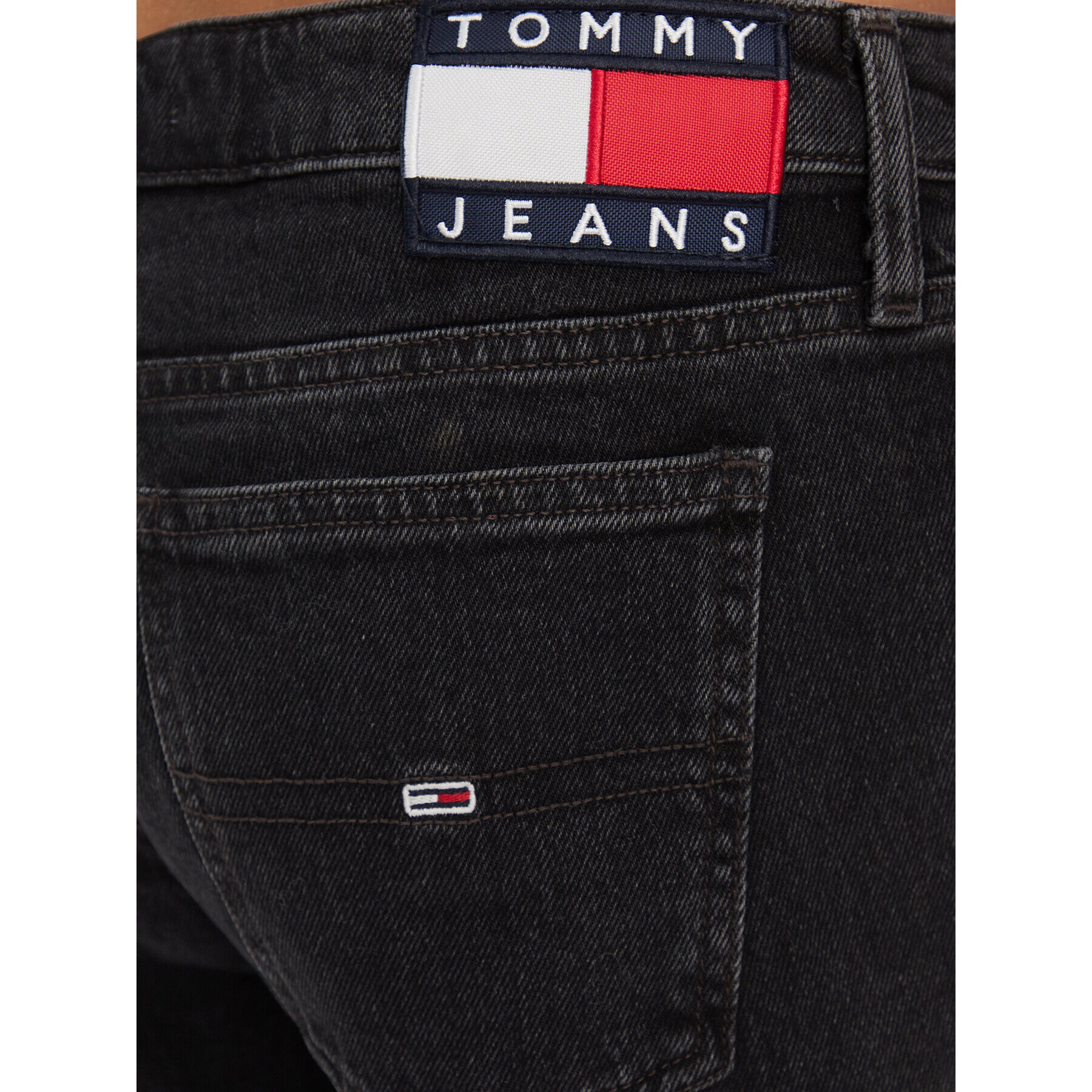 Tommy Jeans Džínsy DW0DW15970 Čierna Flared Leg - Pepit.sk