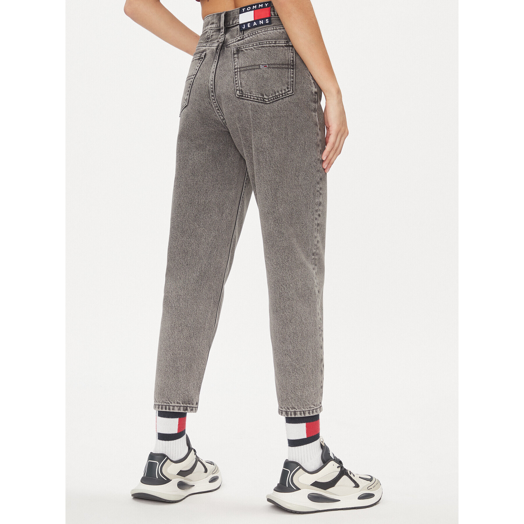 Tommy Jeans Džínsy DW0DW16215 Sivá Mom Fit - Pepit.sk