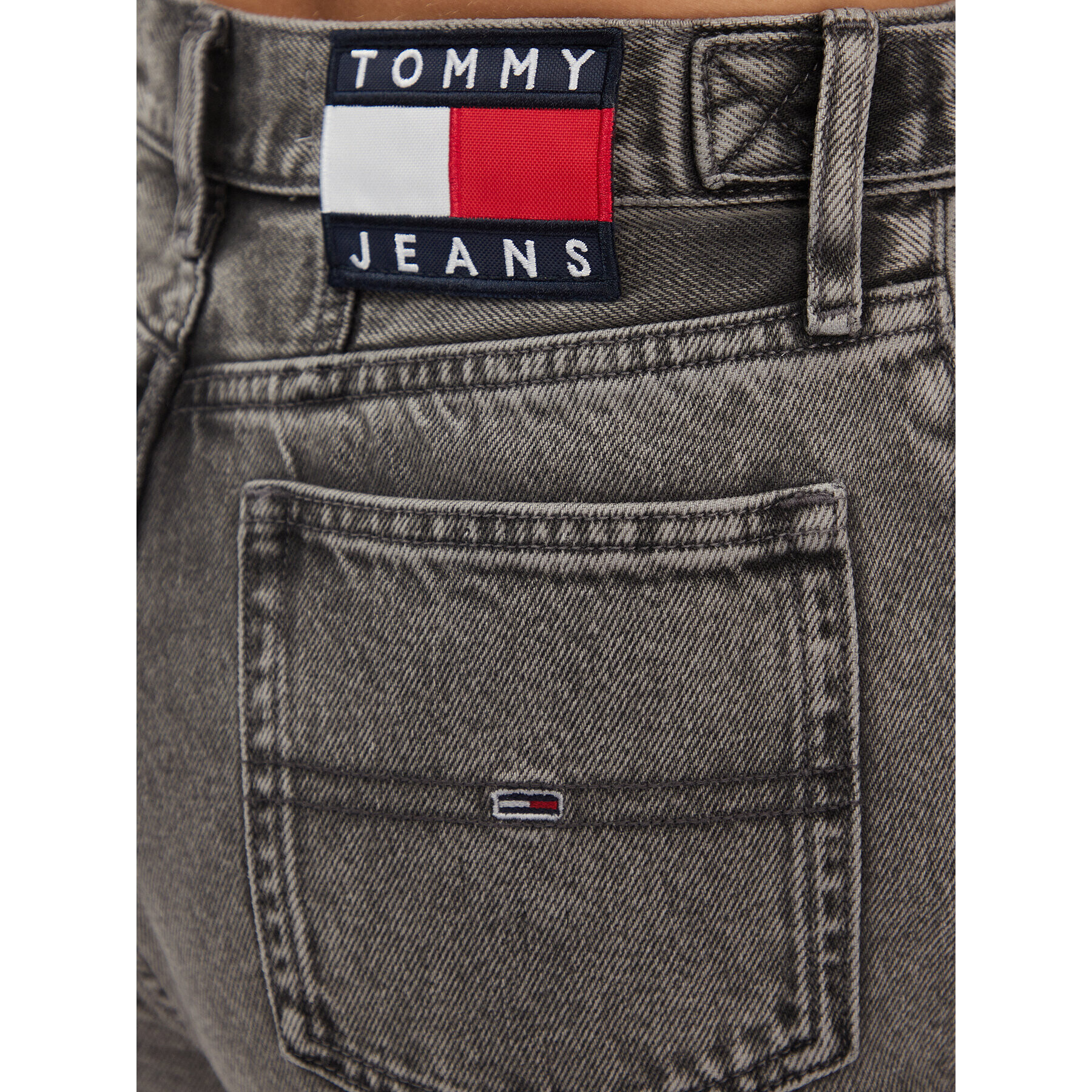 Tommy Jeans Džínsy DW0DW16215 Sivá Mom Fit - Pepit.sk