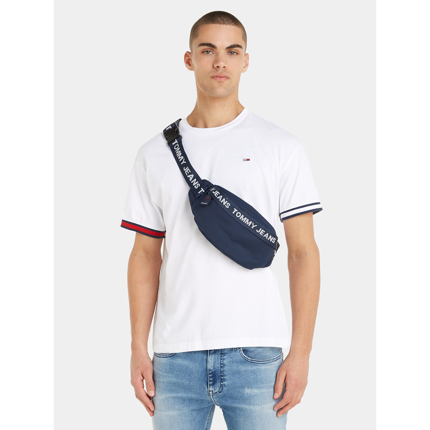 Tommy Jeans Ľadvinka Tjm Essential Bum Bag AM0AM11521 Tmavomodrá - Pepit.sk