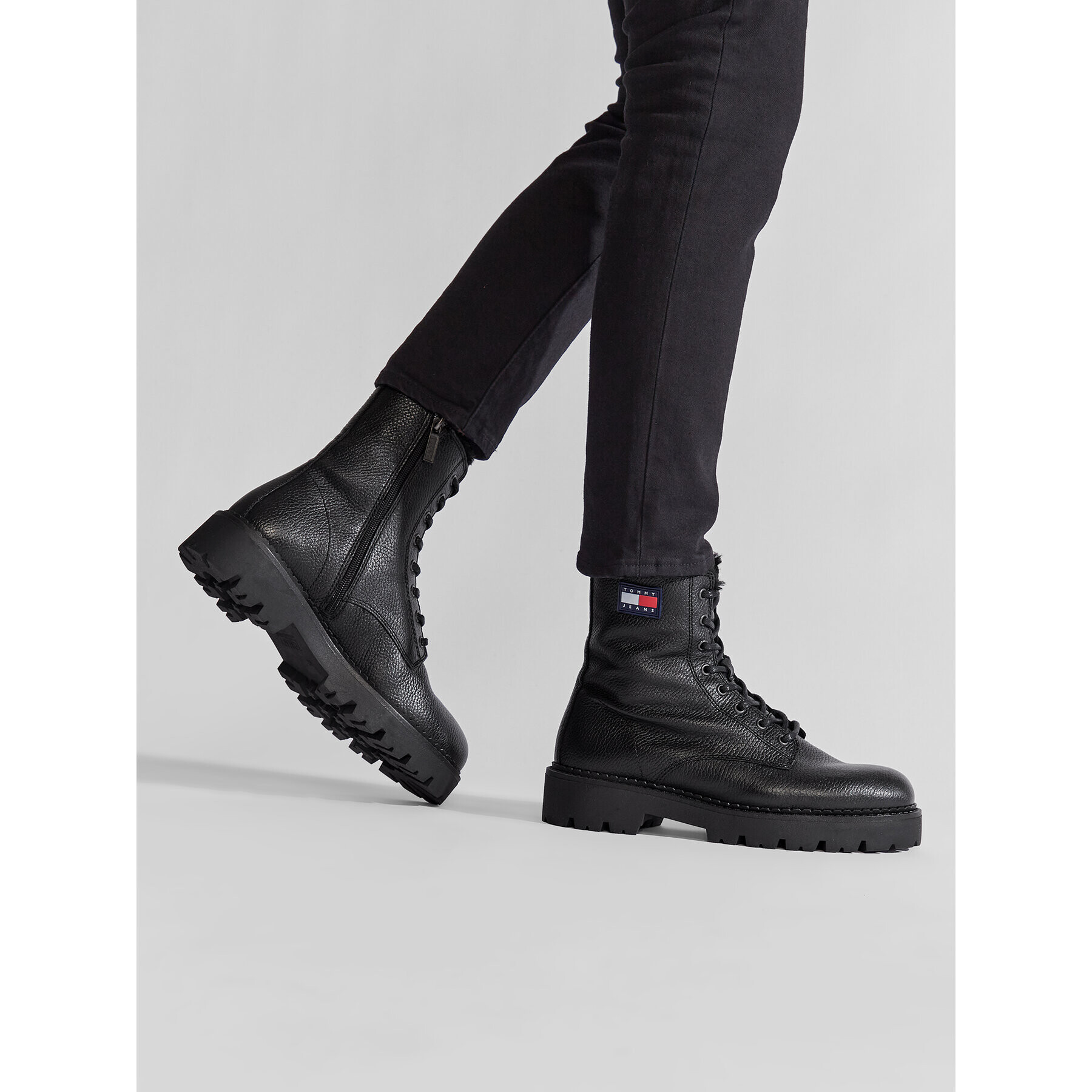 Tommy Jeans Outdoorová obuv Lace Up Warm Lined Boot EM0EM01060 Čierna - Pepit.sk