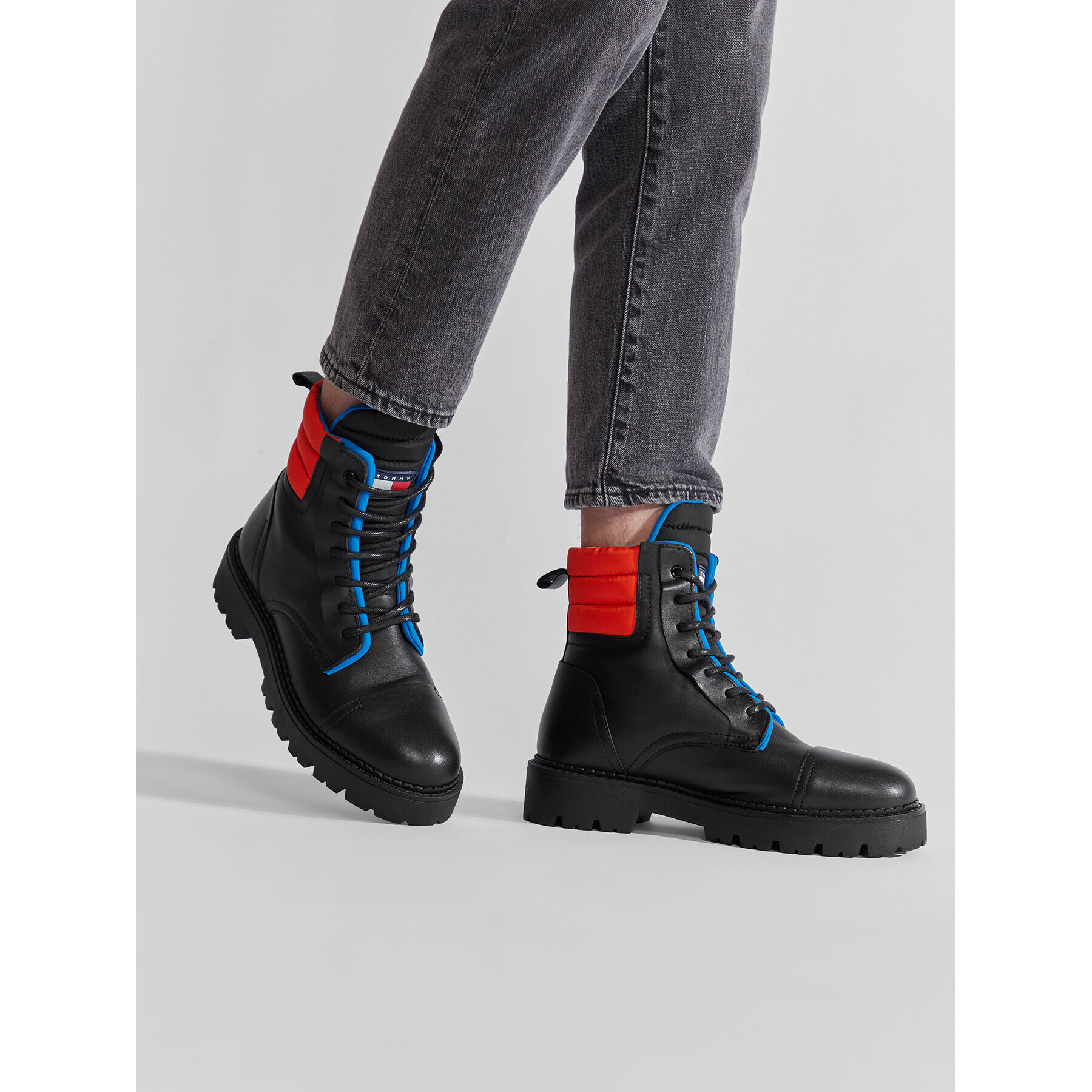 Tommy Jeans Outdoorová obuv Padded Lace Up Heritage EM0EM01063 Čierna - Pepit.sk