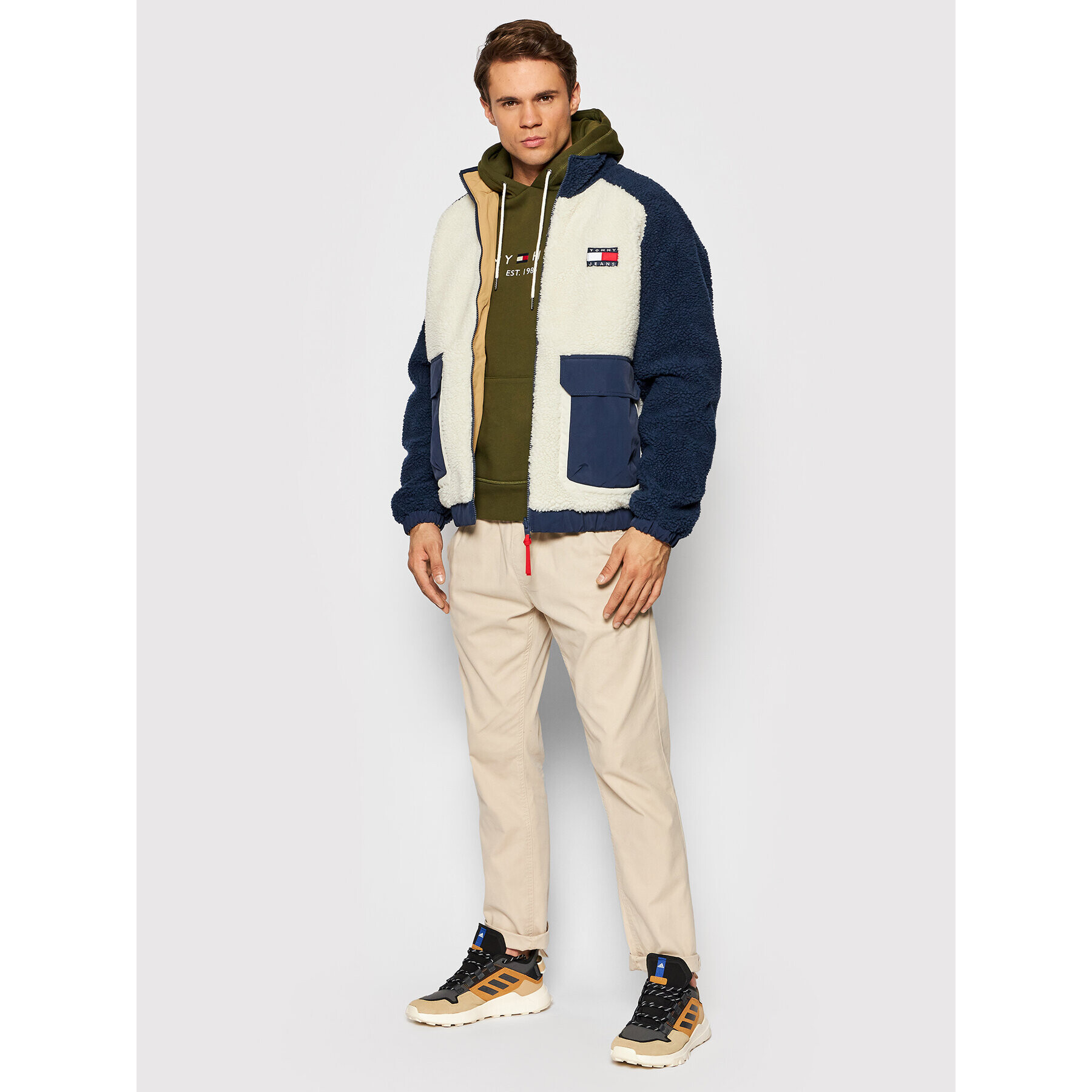 Tommy Jeans Prechodná bunda Reversible Sherpa DM0DM11859 Tmavomodrá Regular Fit - Pepit.sk