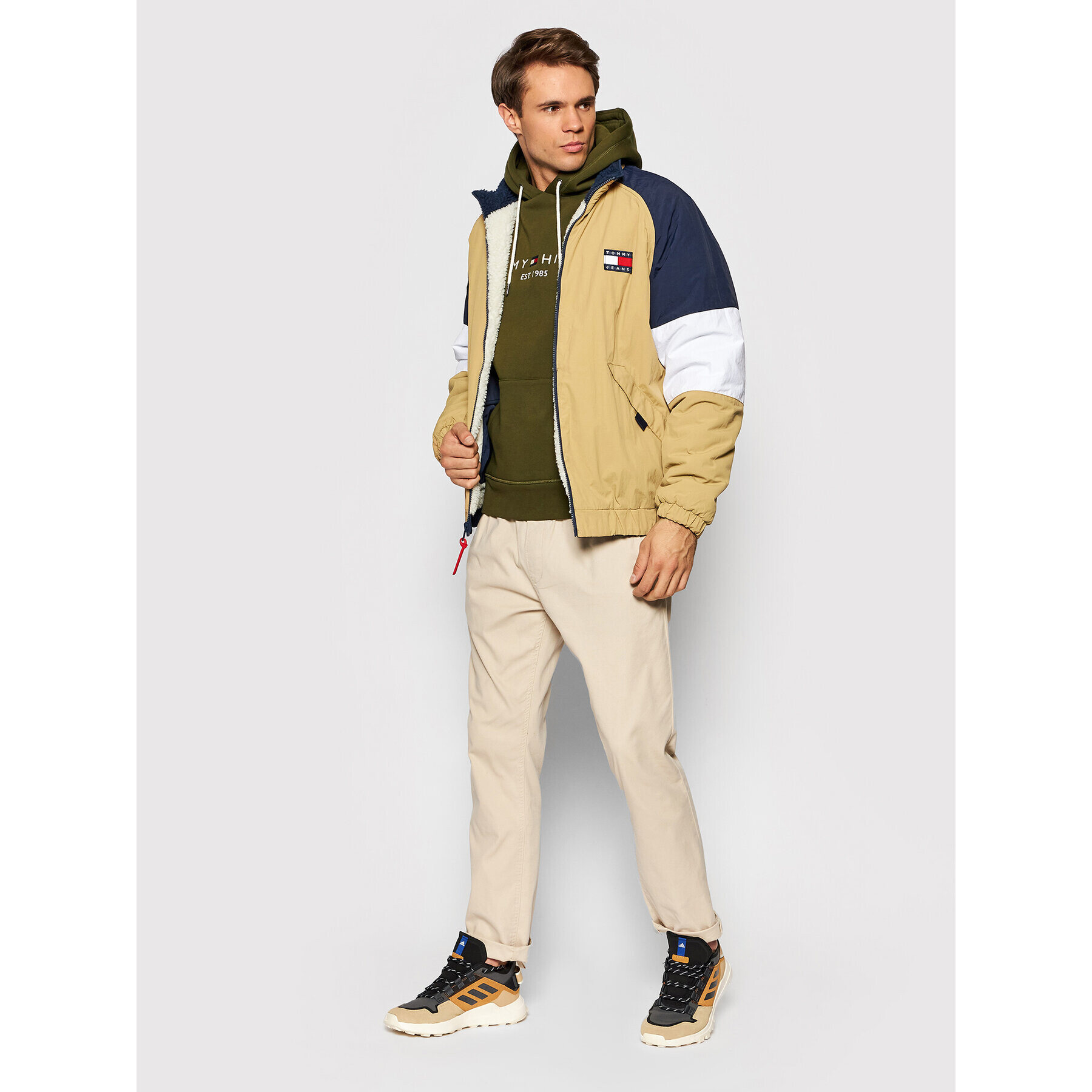 Tommy Jeans Prechodná bunda Reversible Sherpa DM0DM11859 Tmavomodrá Regular Fit - Pepit.sk