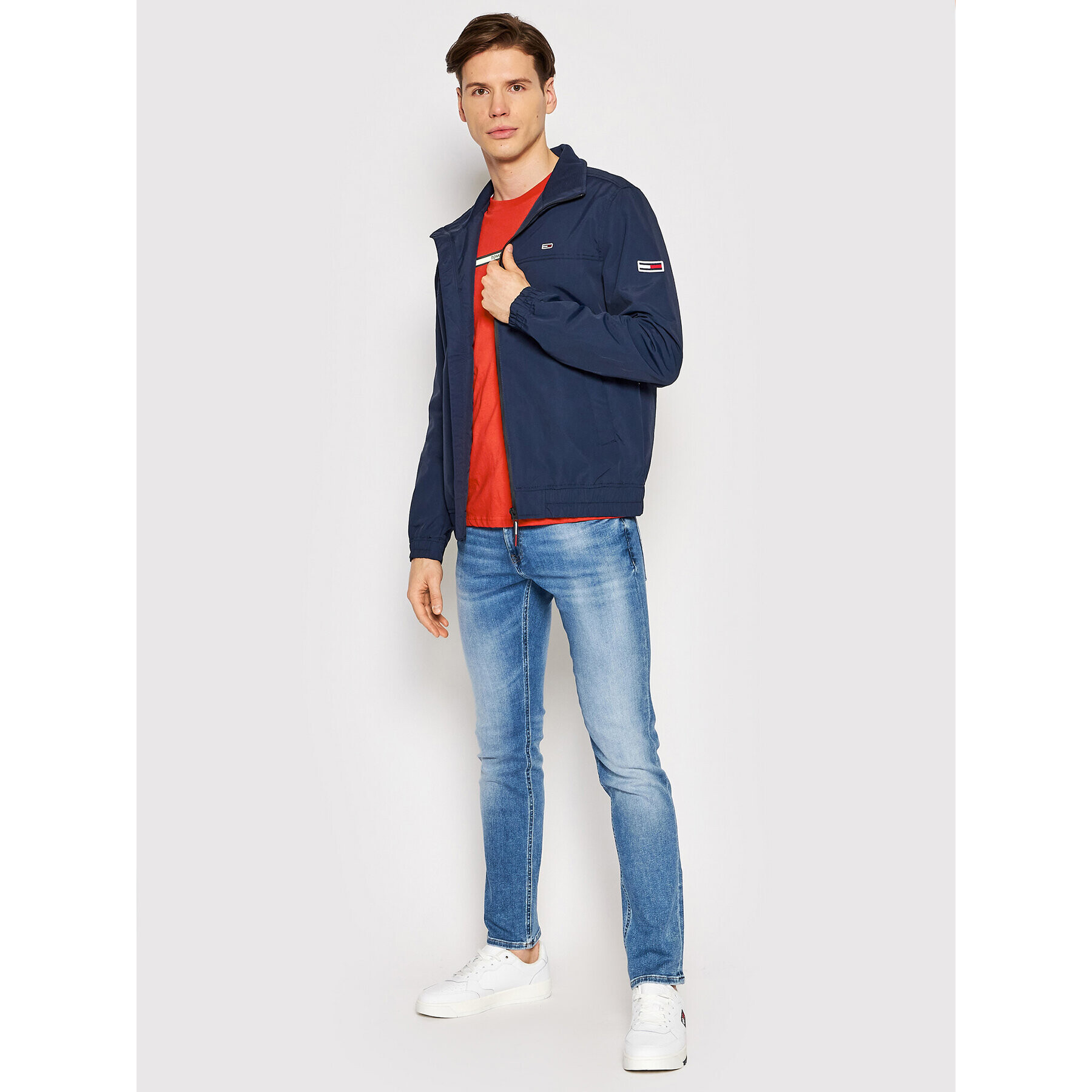 Tommy Jeans Prechodná bunda Seasonal DM0DM12303 Tmavomodrá Regular Fit - Pepit.sk