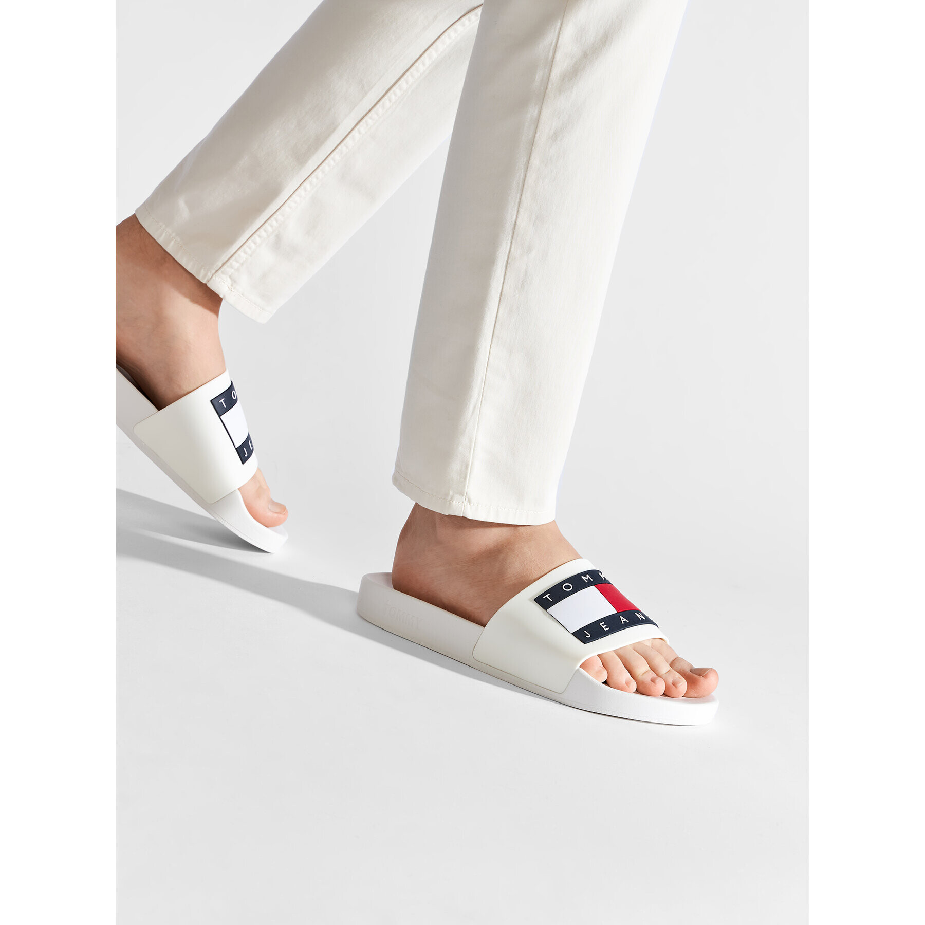 Tommy Jeans Šľapky Flag Pool Slide EM0EM01021 Biela - Pepit.sk