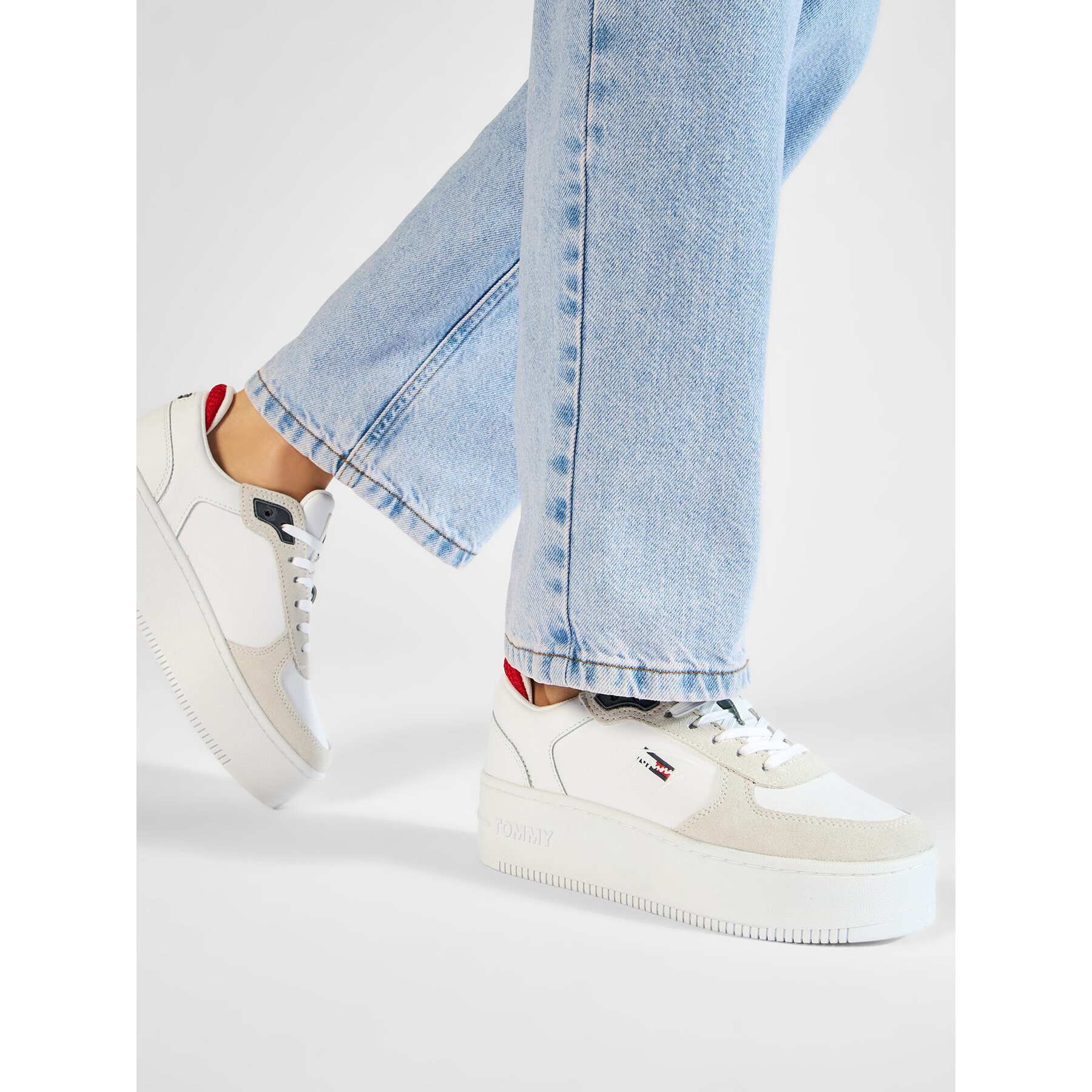 Tommy Jeans Sneakersy Iconic Flatform EN0EN01421 Biela - Pepit.sk