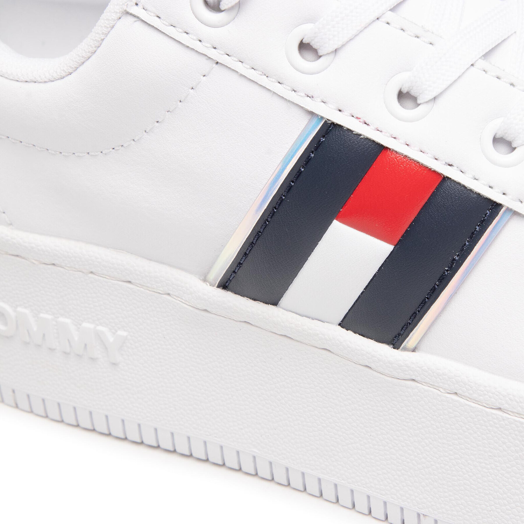 Tommy Jeans Sneakersy Iridescent Iconic Sneaker Biela - Pepit.sk