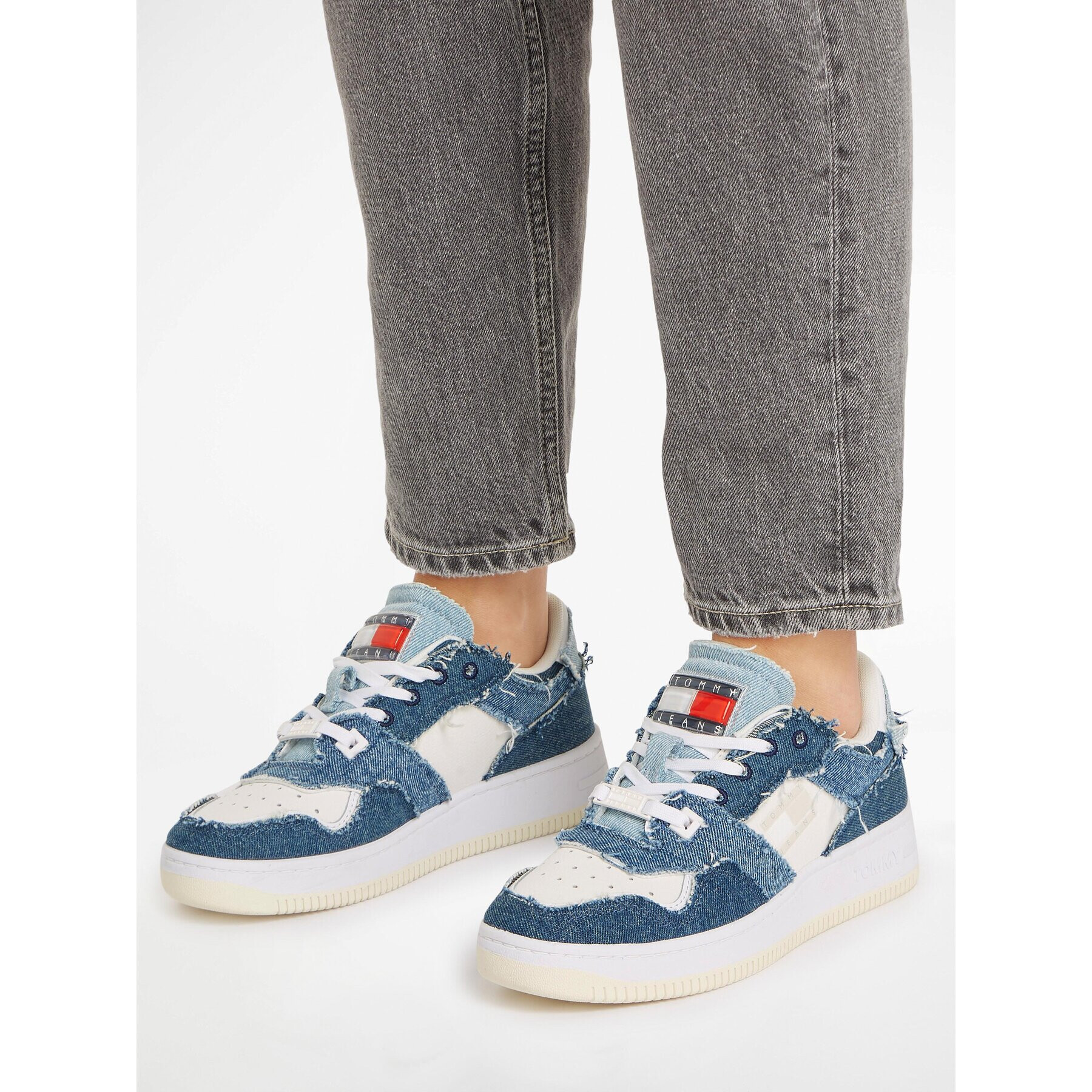 Tommy Jeans Sneakersy Tjw Basket Denim Layering EN0EN02347 Modrá - Pepit.sk