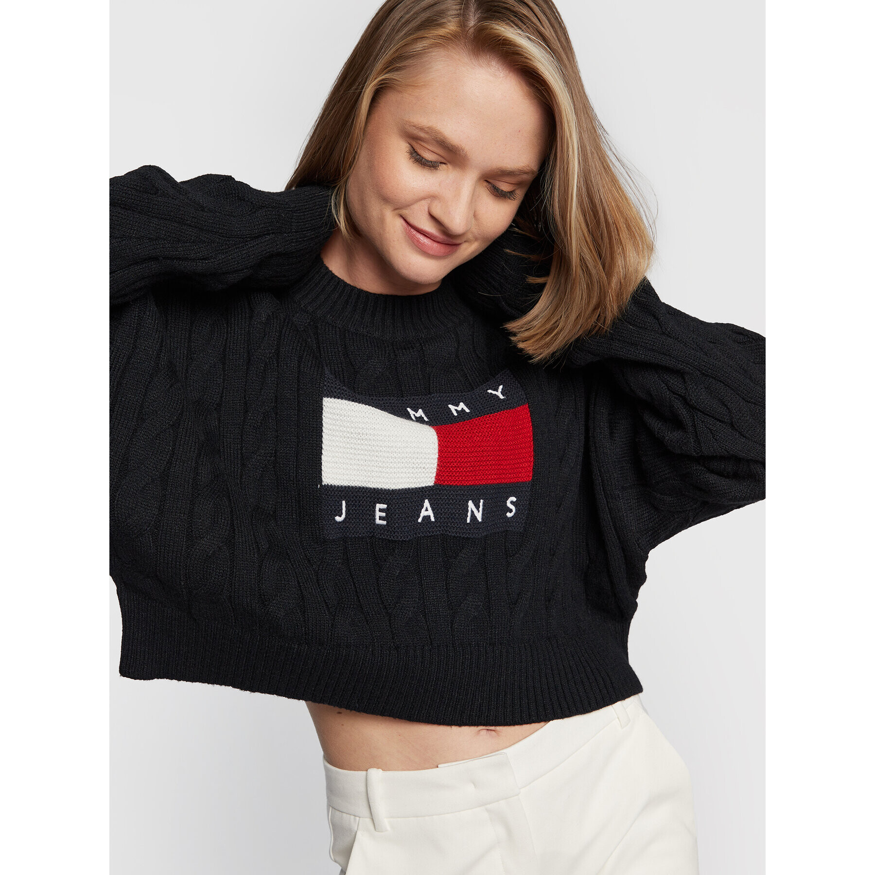 Tommy Jeans Sveter Center Flag DW0DW14261 Čierna Boxy Fit - Pepit.sk