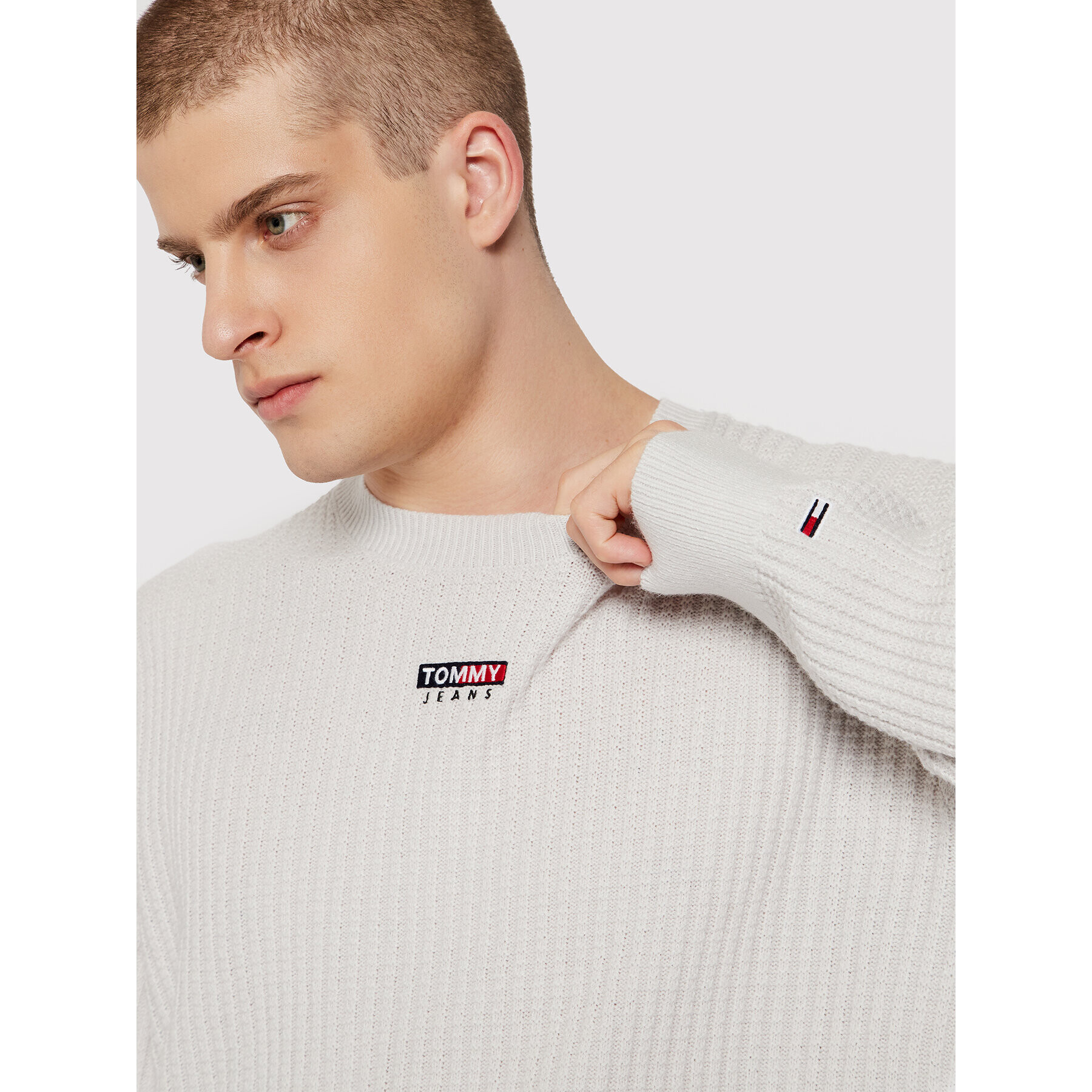 Tommy Jeans Sveter DM0DM11362 Sivá Relaxed Fit - Pepit.sk