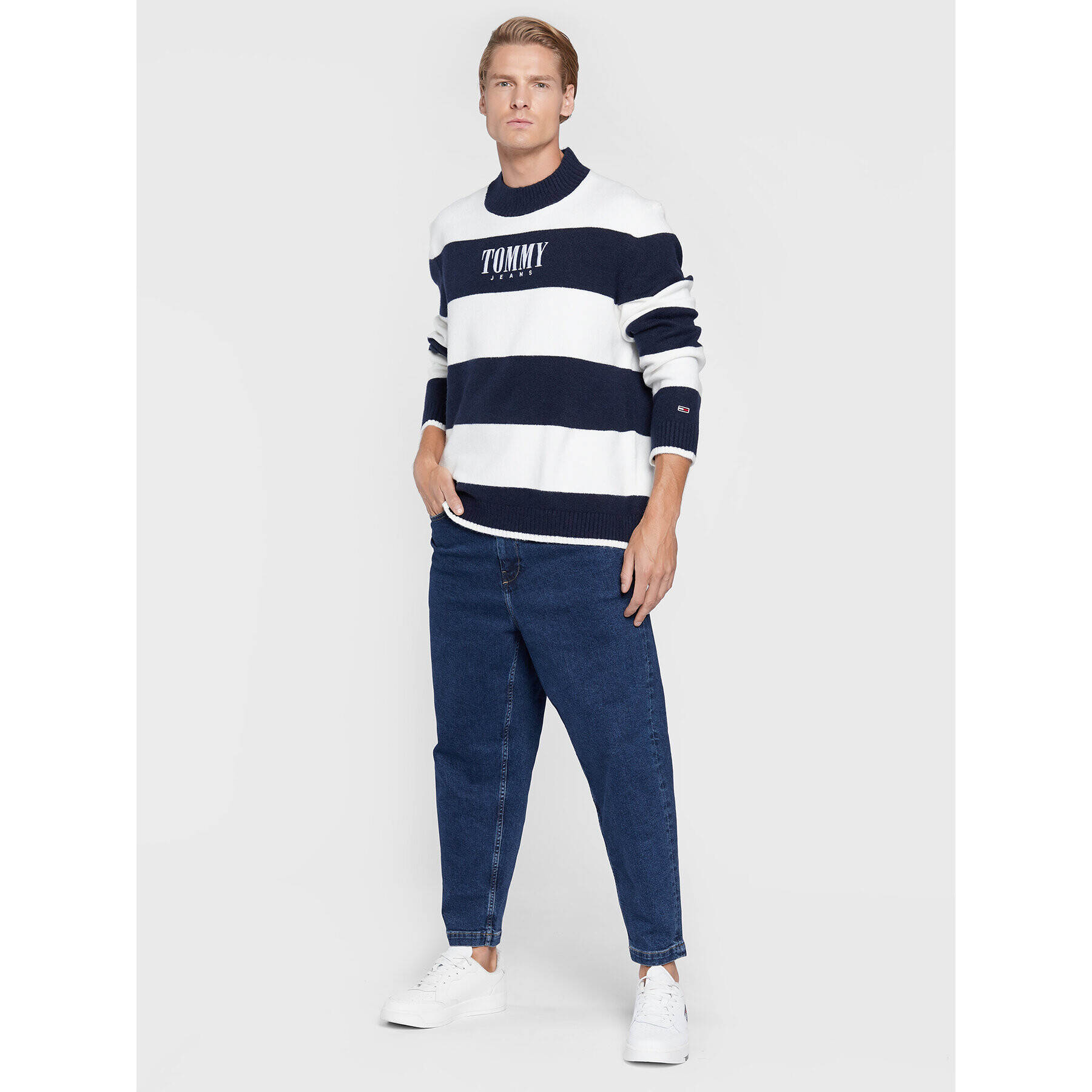 Tommy Jeans Sveter Serif Stripe DM0DM15154 Tmavomodrá Relaxed Fit - Pepit.sk