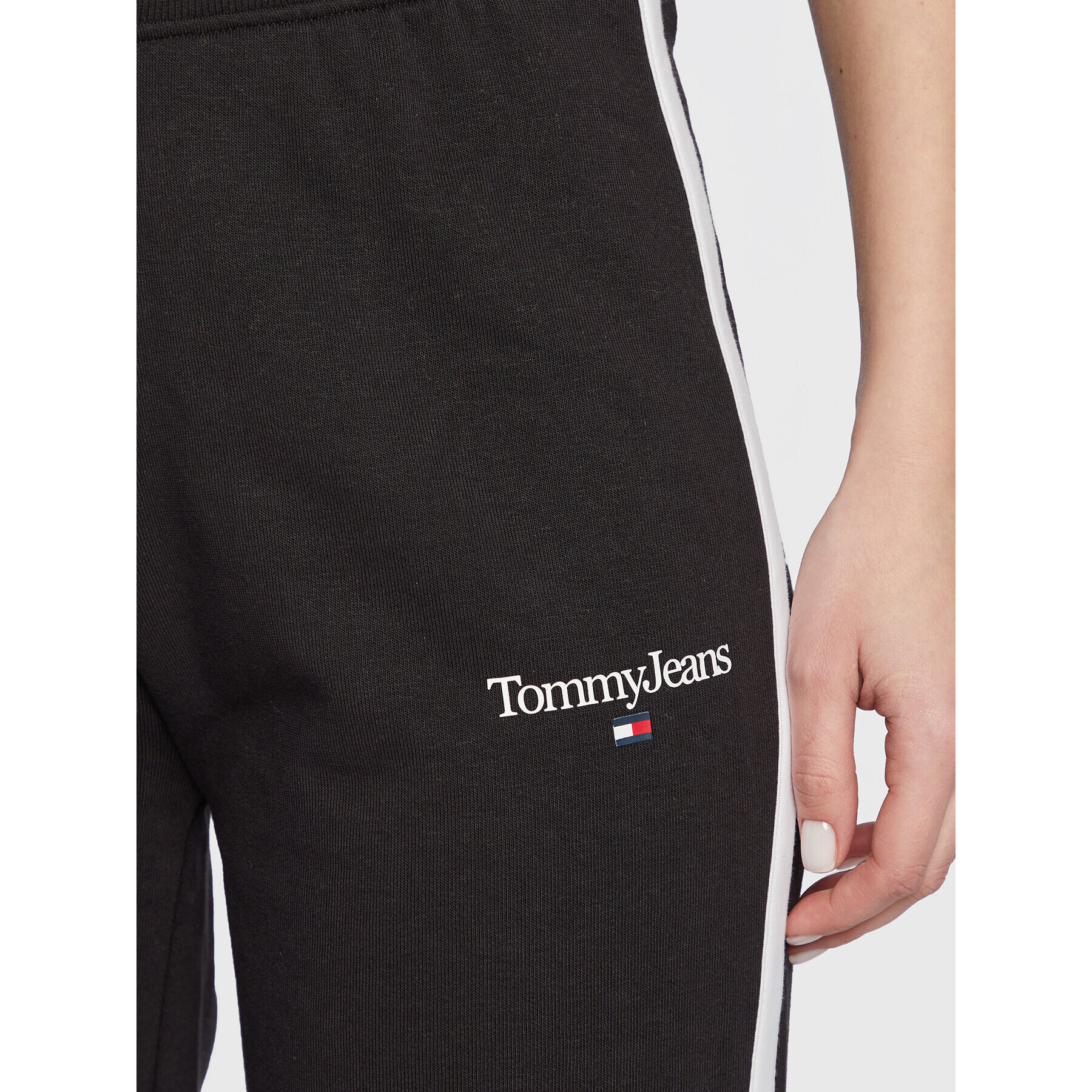 Tommy Jeans Teplákové nohavice DW0DW14993 Čierna Regular Fit - Pepit.sk