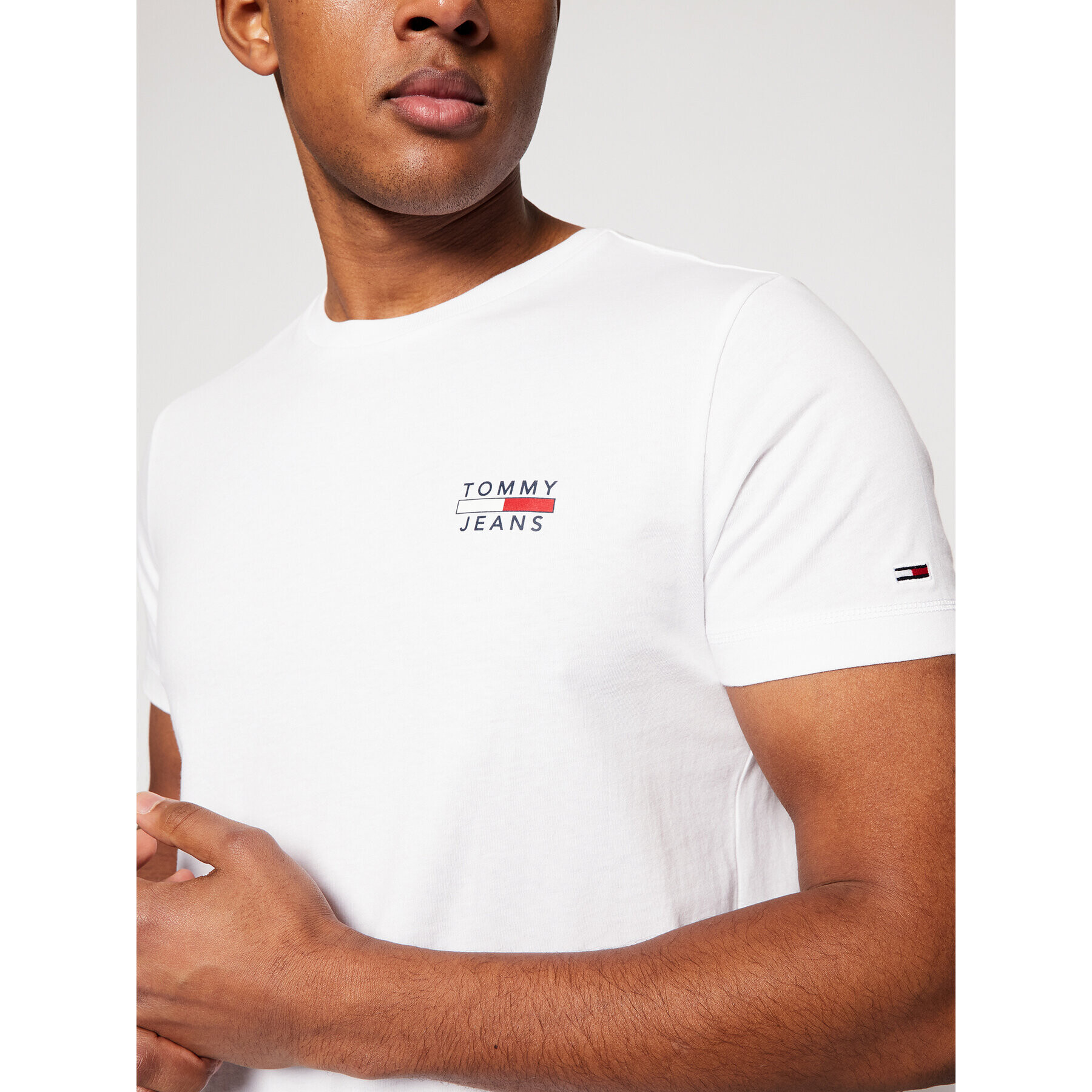 Tommy Jeans Tričko Chest Logo DM0DM10099 Biela Slim Fit - Pepit.sk