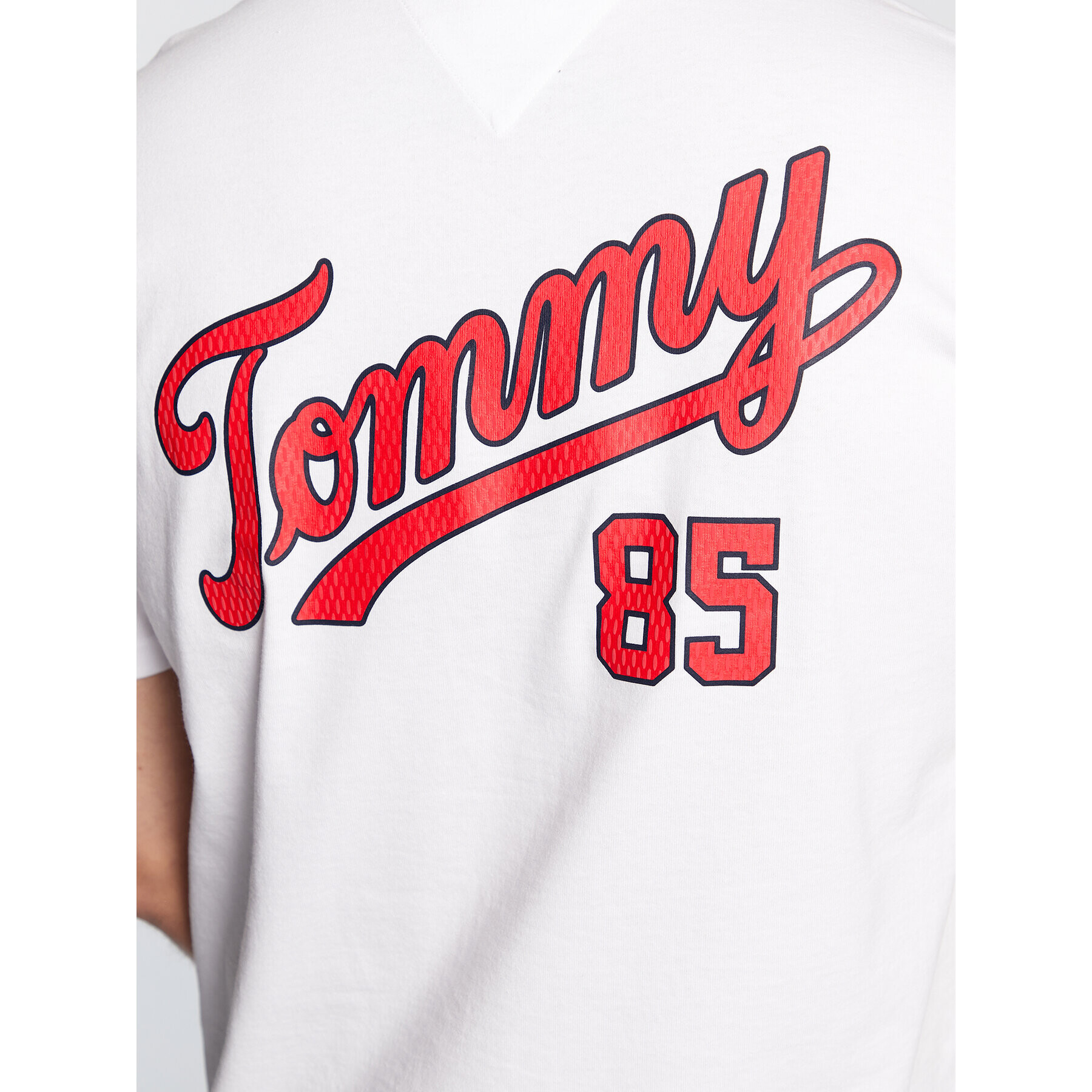 Tommy Jeans Tričko College 85 Logo DM0DM15672 Biela Regular Fit - Pepit.sk