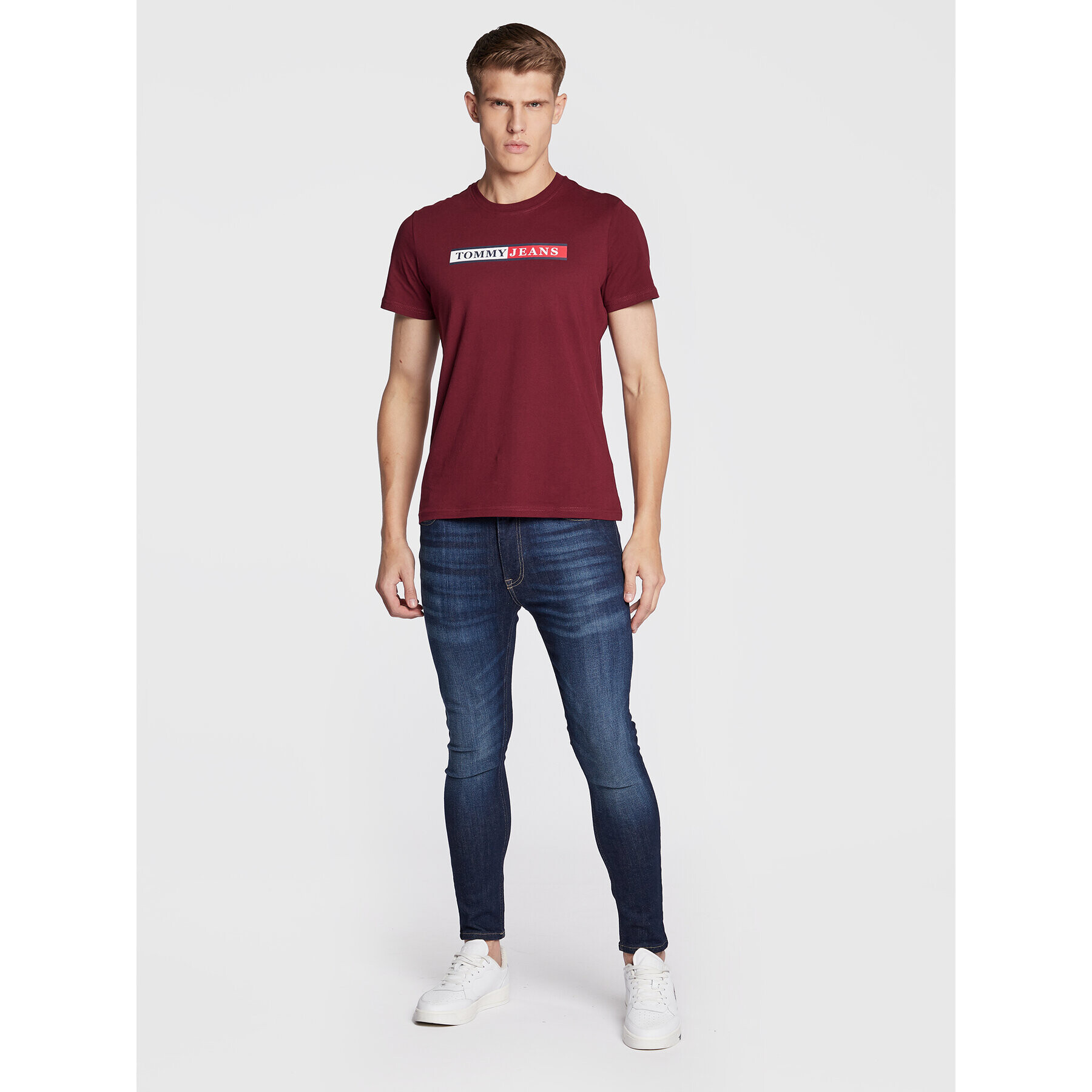 Tommy Jeans Tričko Essential DM0DM14979 Bordová Slim Fit - Pepit.sk