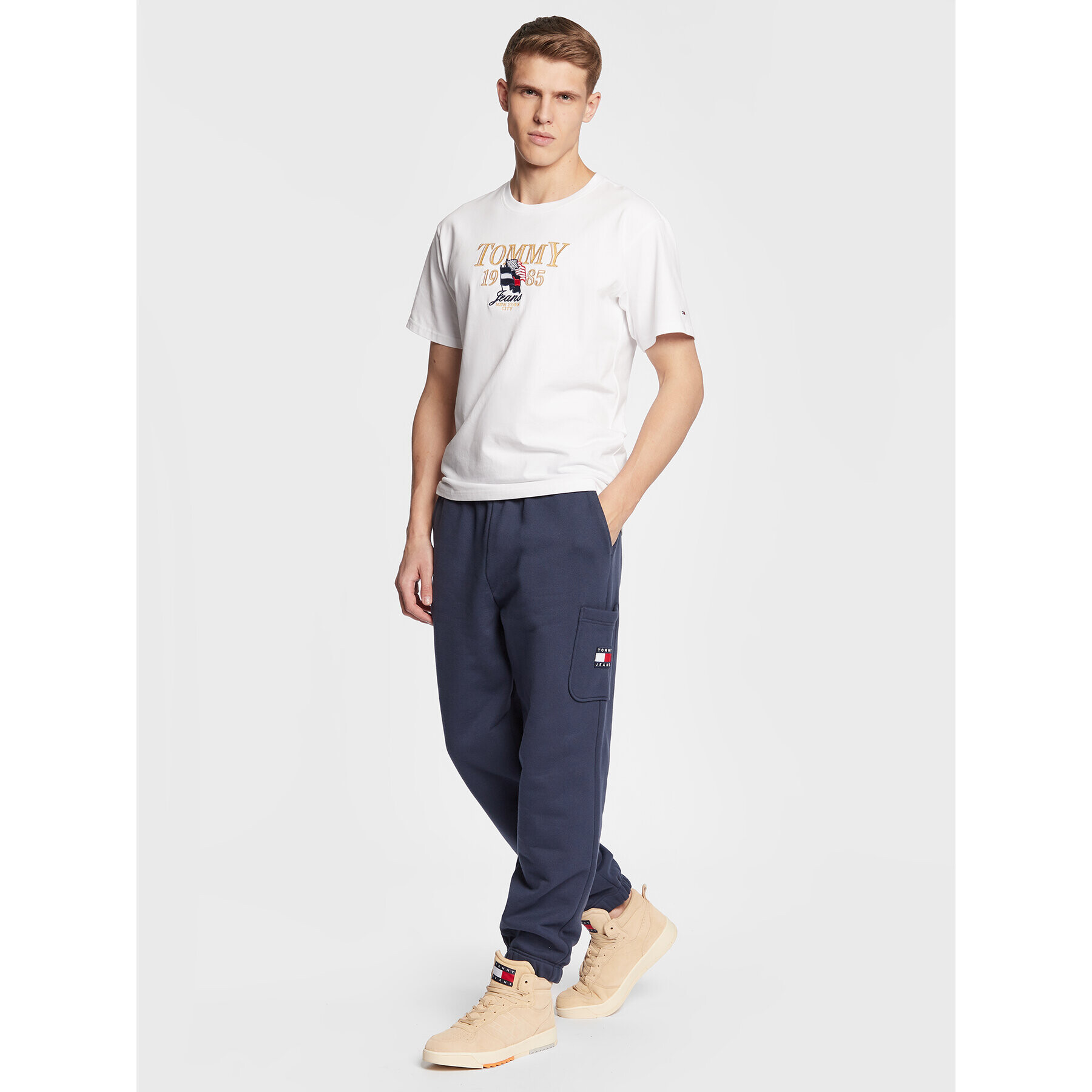 Tommy Jeans Tričko Luxe Chest DM0DM15659 Biela Relaxed Fit - Pepit.sk