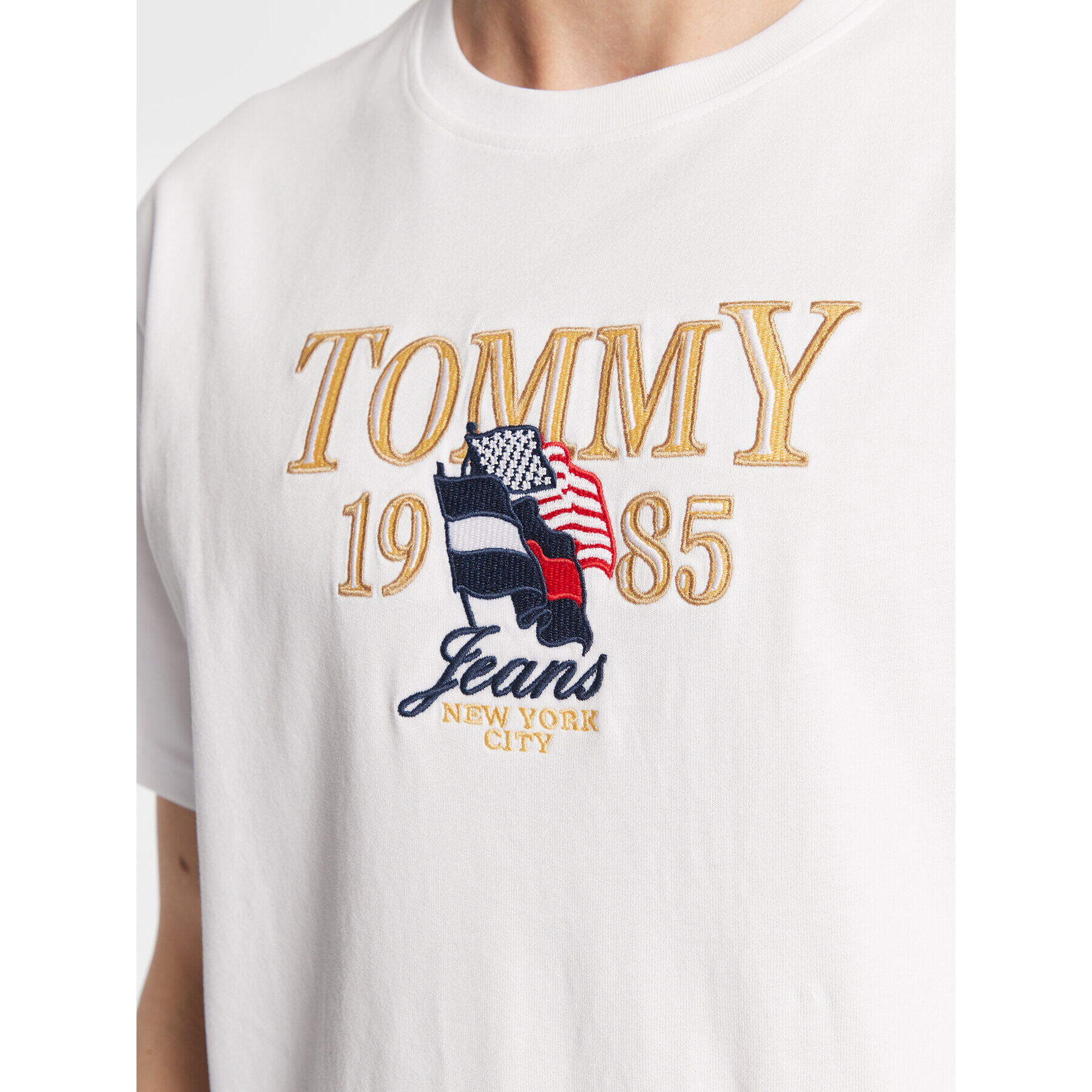 Tommy Jeans Tričko Luxe Chest DM0DM15659 Biela Relaxed Fit - Pepit.sk