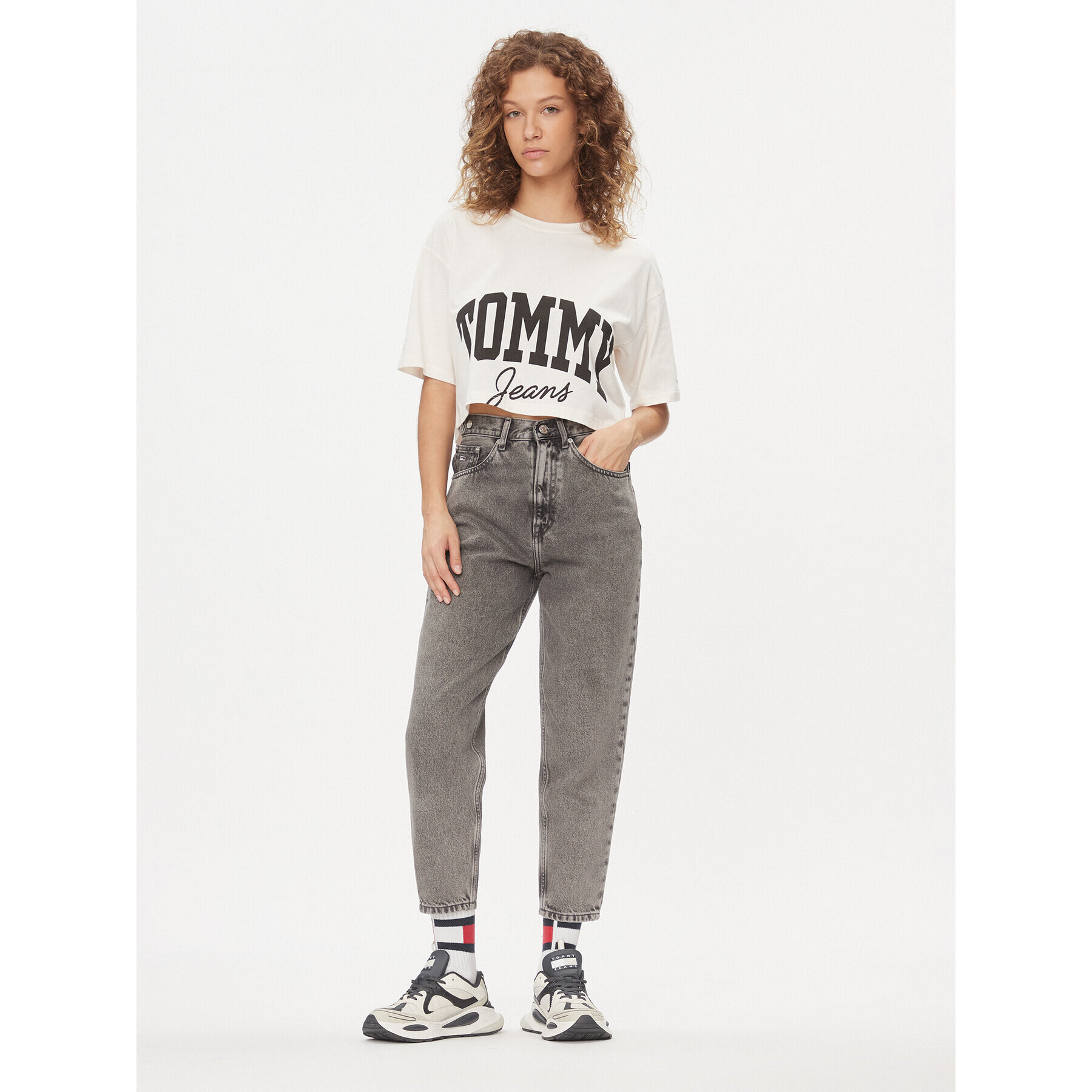 Tommy Jeans Tričko New Varsity DW0DW16445 Biela Cropped Fit - Pepit.sk