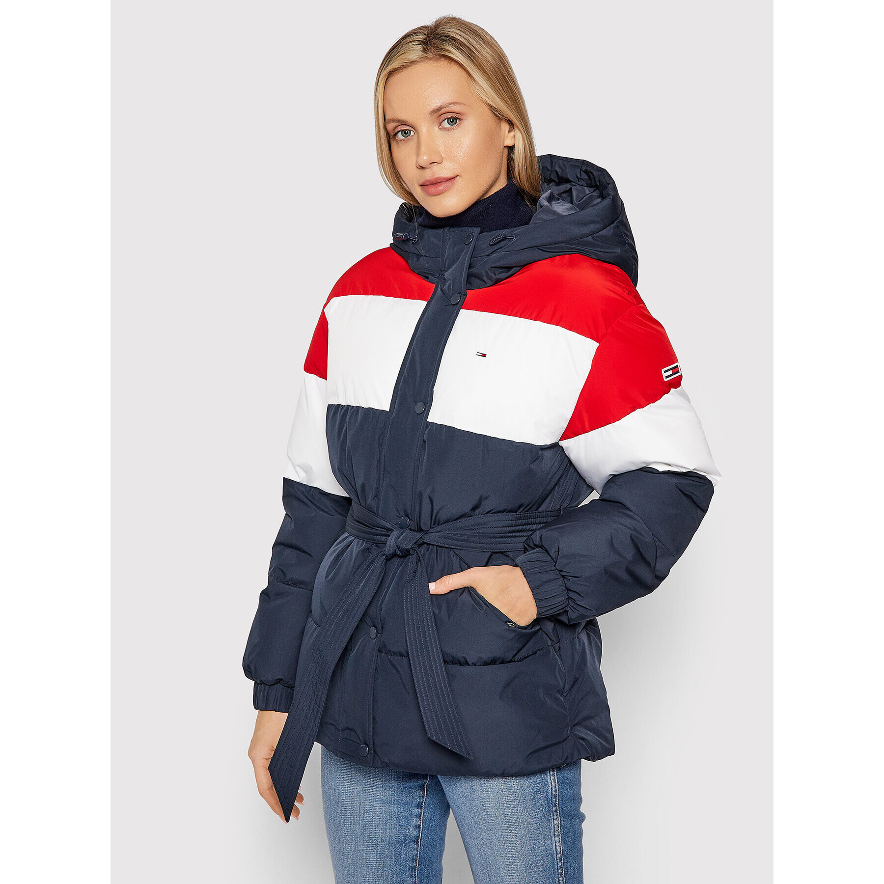 Tommy Jeans Vatovaná bunda Tjw Belsted Colorblock DW0DW11097 Tmavomodrá Regular Fit - Pepit.sk