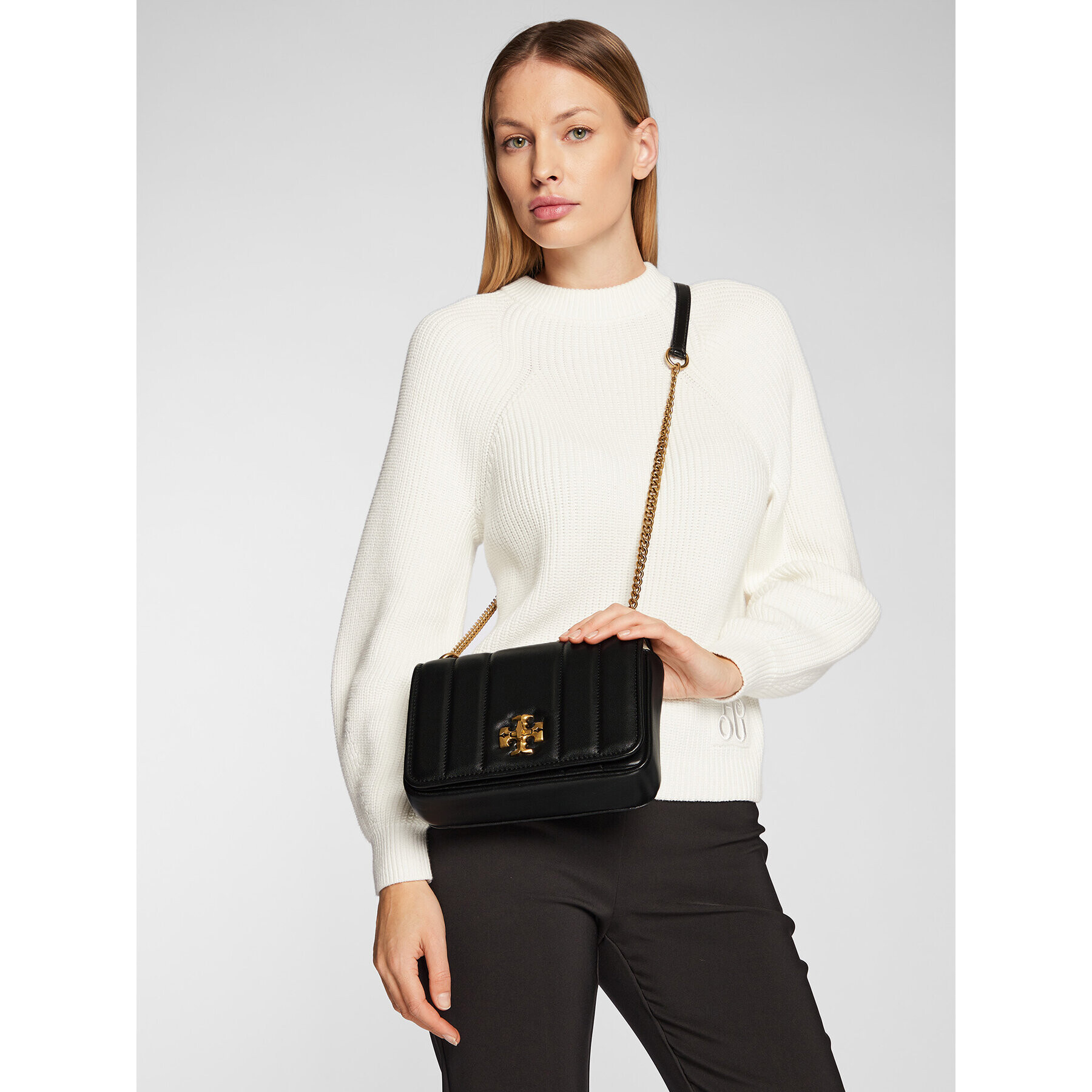 Tory Burch Kabelka Kira Chain Shoulder Bag 87244 Čierna - Pepit.sk