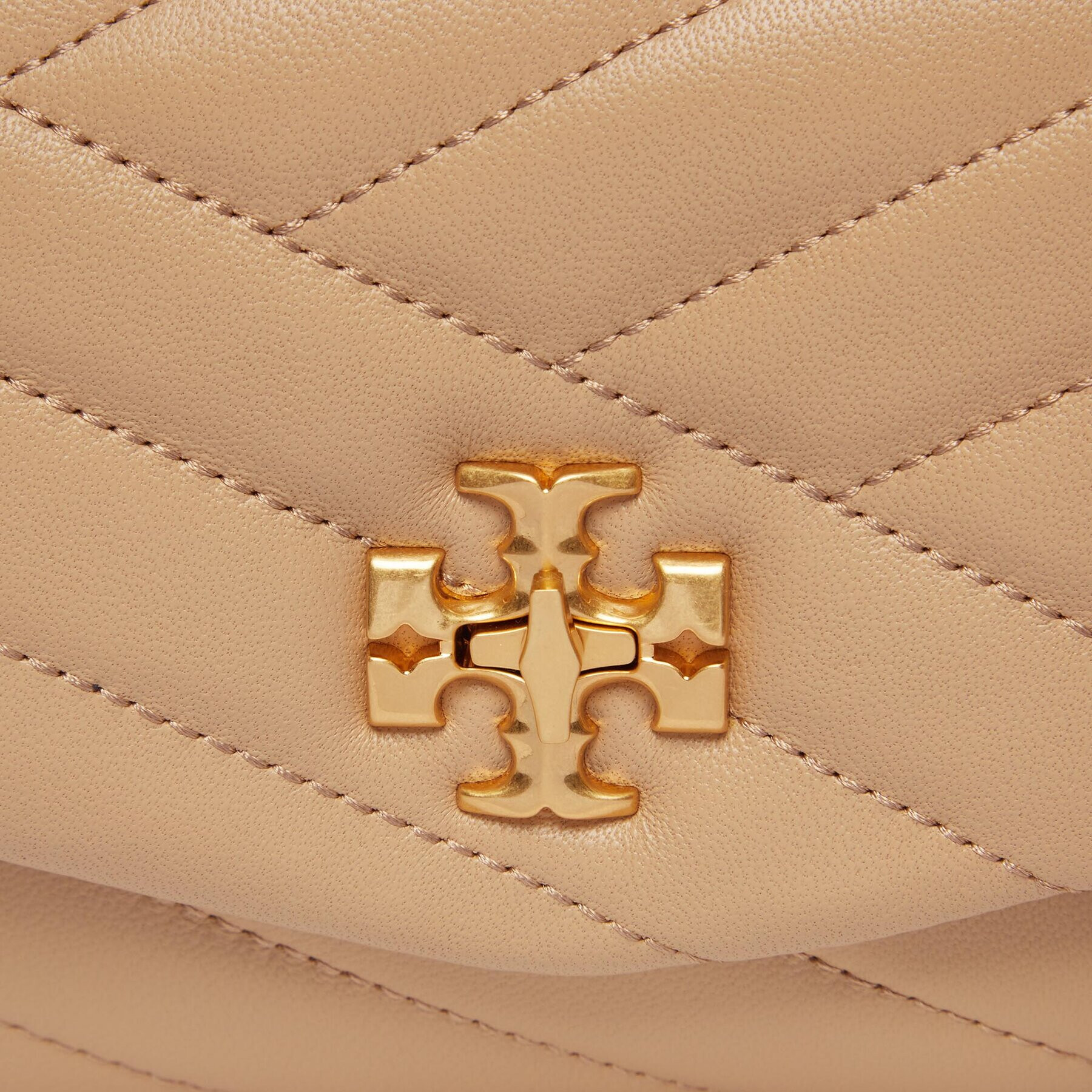 Tory Burch Kabelka Kira Chevron Chain Wallet 90343 Béžová - Pepit.sk