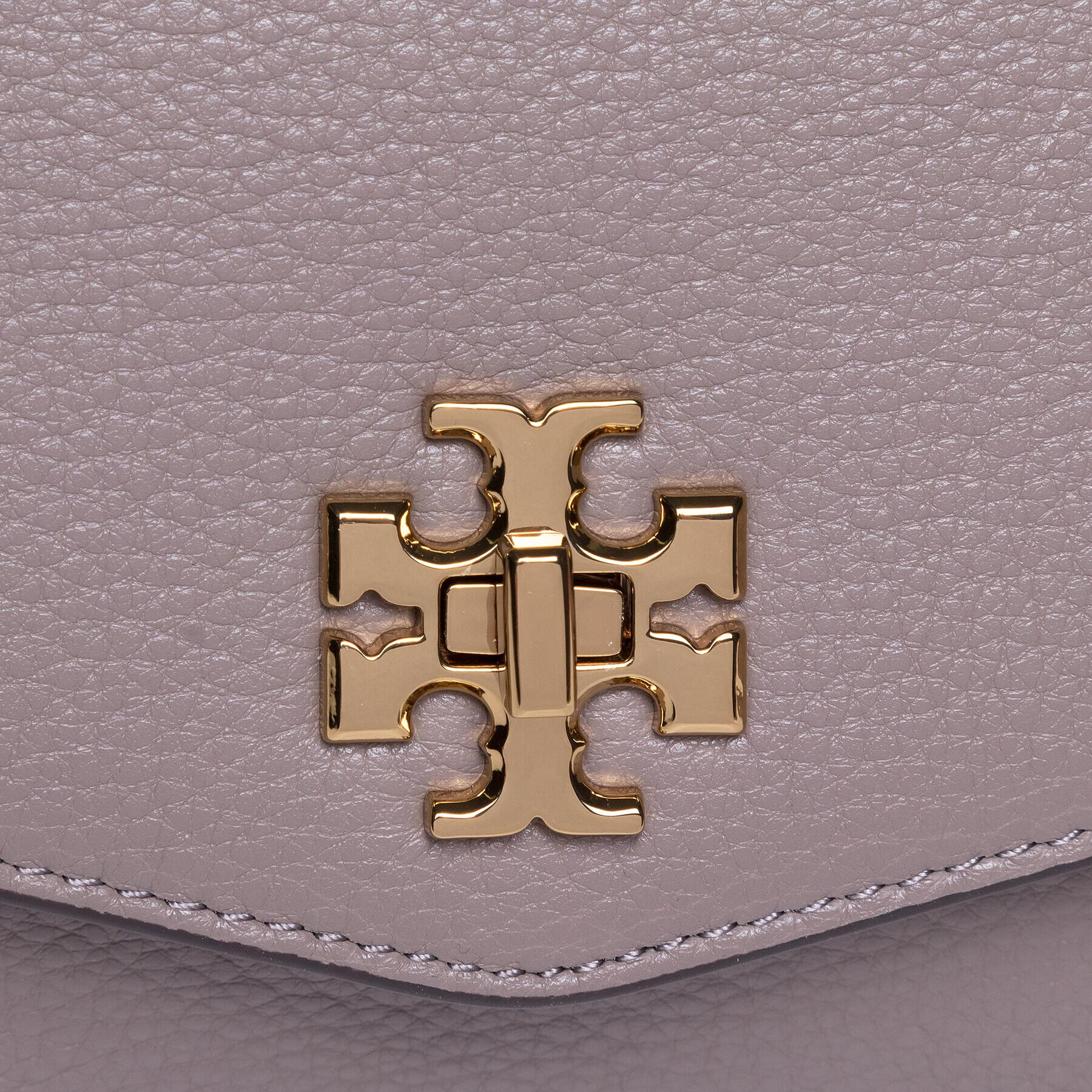 Tory Burch Kabelka Kira Pebbled Chain Wallet 74881 Hnedá - Pepit.sk