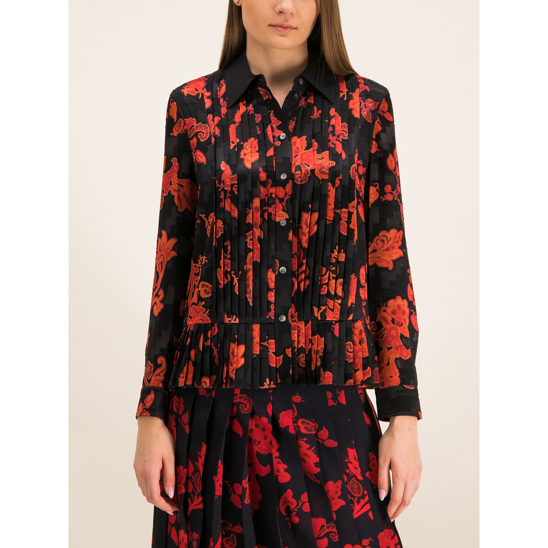 Tory Burch Košeľa Floral Print Pleated Shirt 61184 Čierna Regular Fit - Pepit.sk