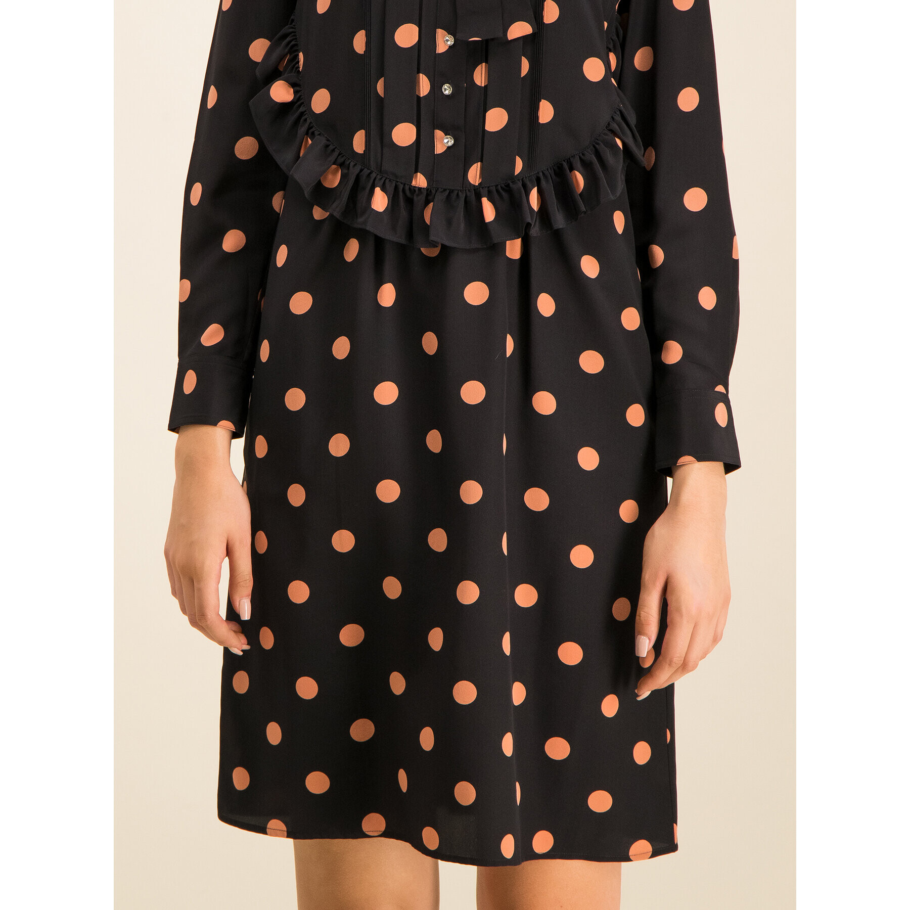 Tory Burch Košeľové šaty Printed Ruffle Bow Dress 61697 Čierna Regular Fit - Pepit.sk