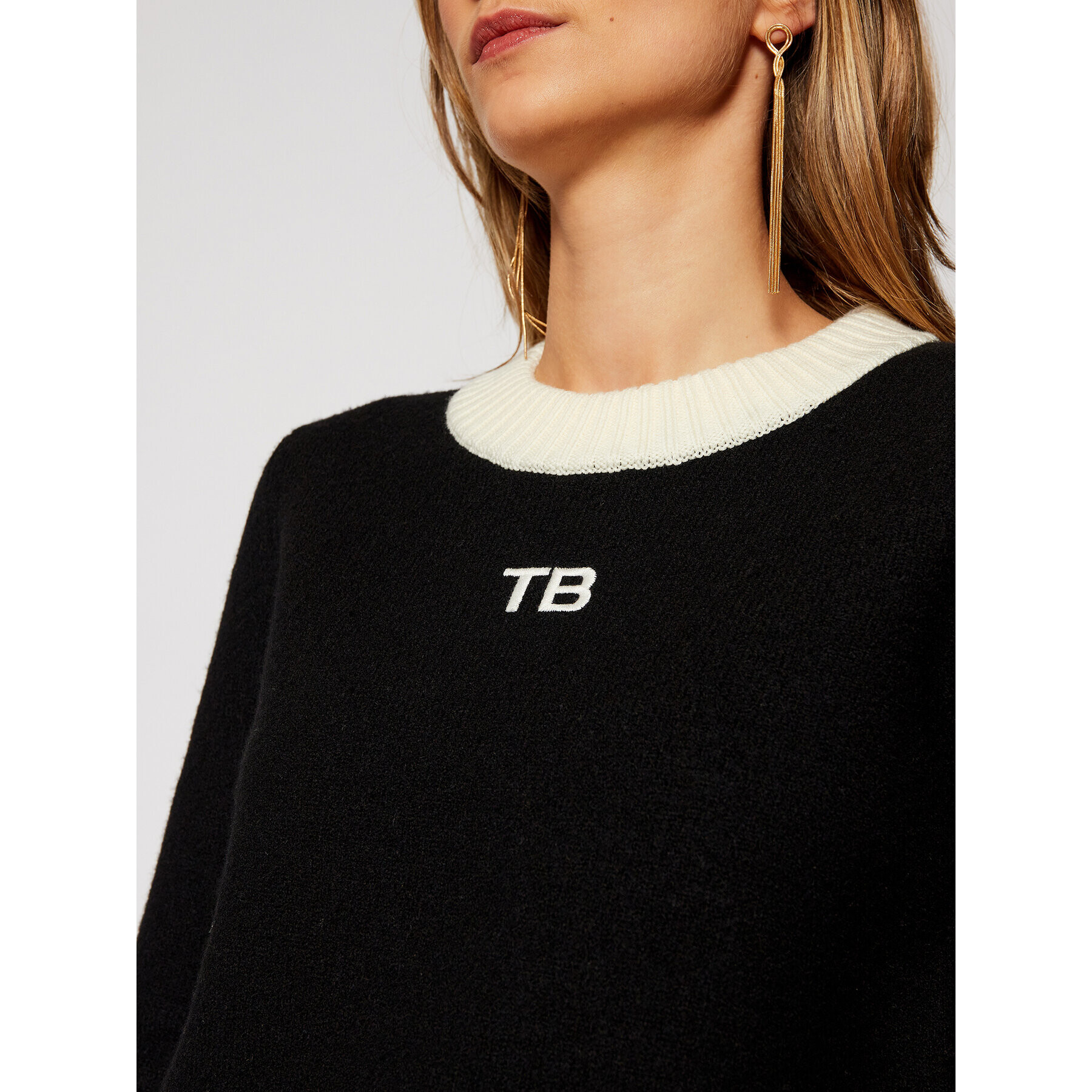 Tory Burch Sveter 76897 Čierna Relaxed Fit - Pepit.sk