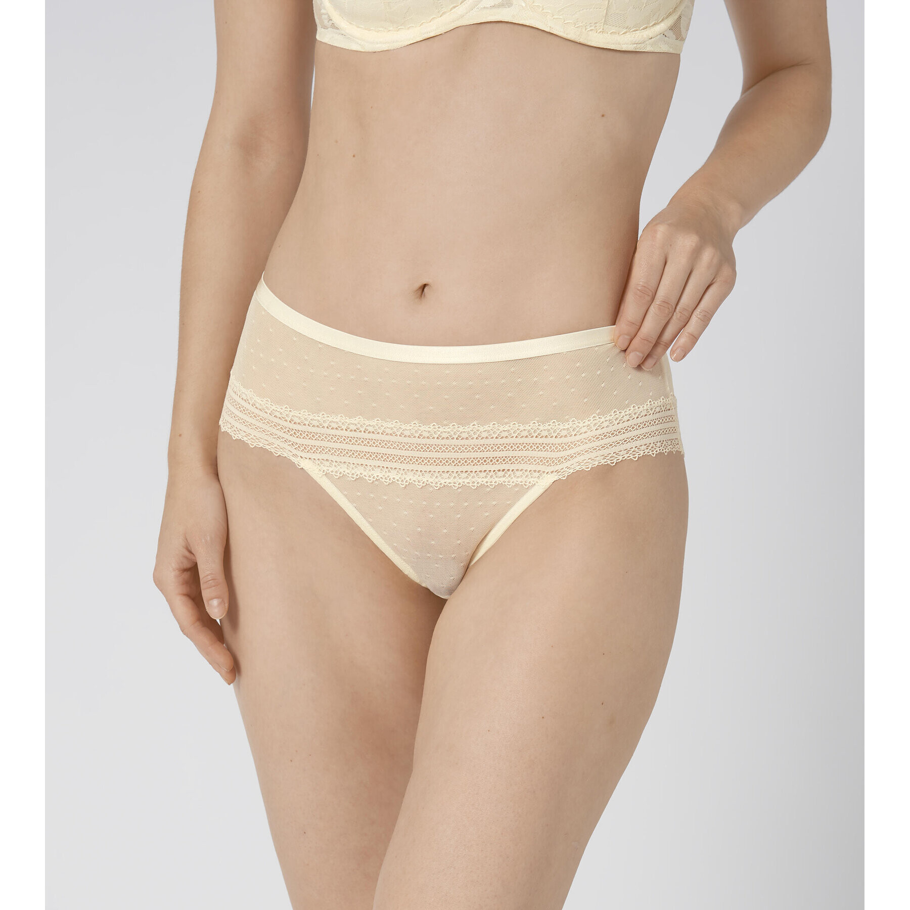 Triumph Klasické nohavičky s vysokým pásom Tempting Tulle Maxi 10205457 Žltá - Pepit.sk