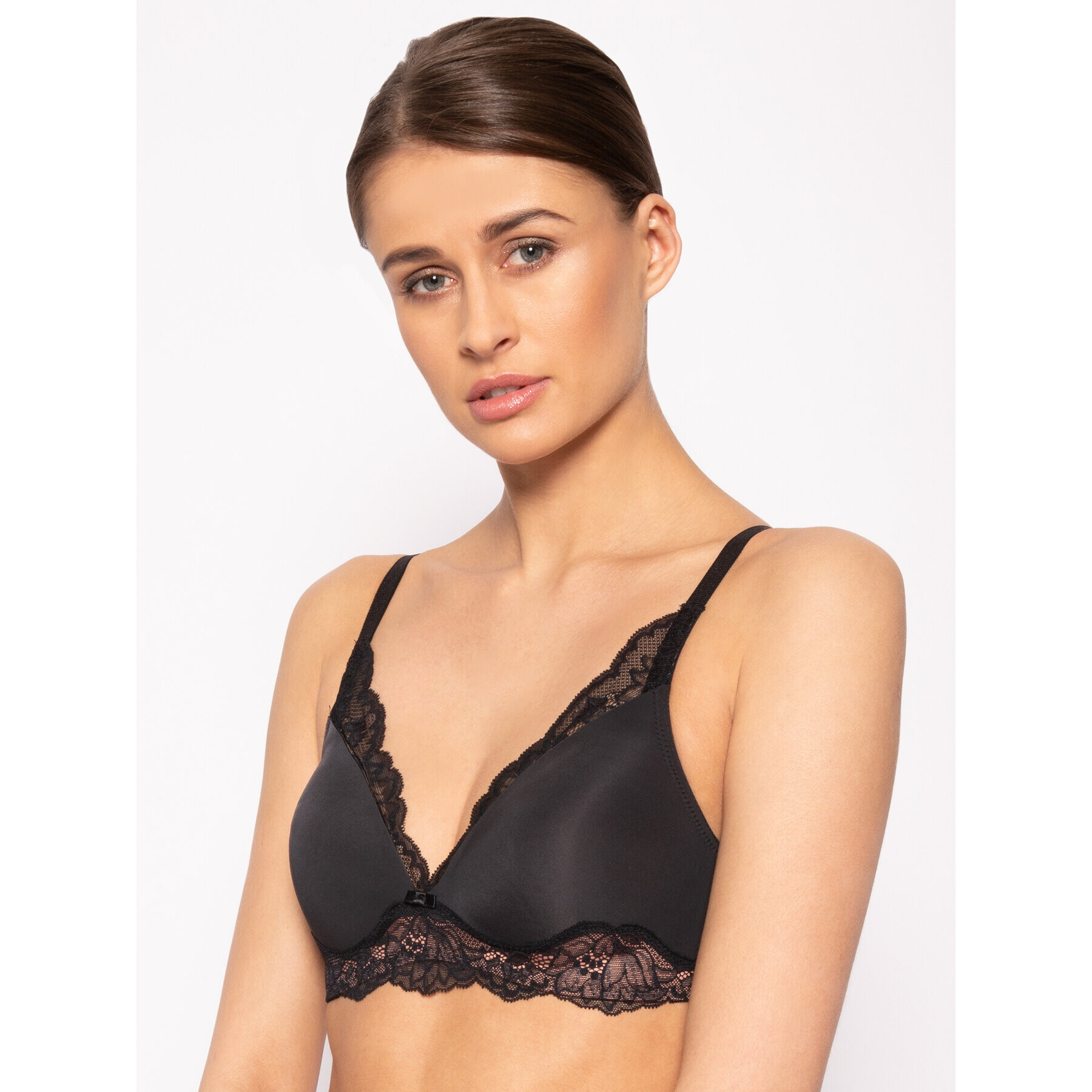 Triumph Podprsenka Bralette Amourette Charm 10201694 Čierna - Pepit.sk