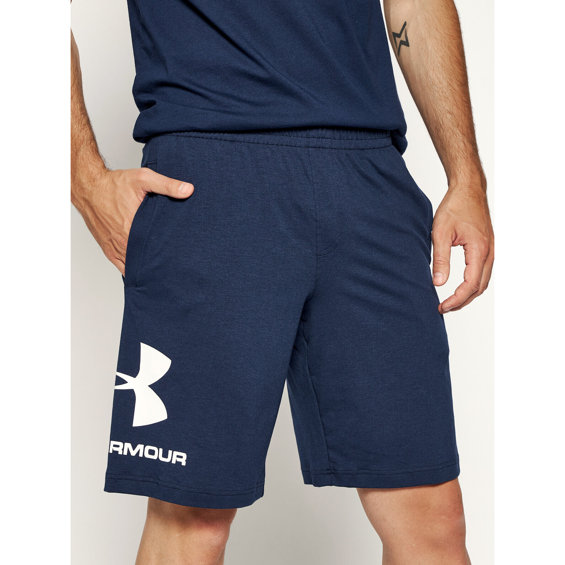 Under Armour Športové kraťasy Sportstyle Cotton Graphic 1329300 Tmavomodrá Regular Fit - Pepit.sk