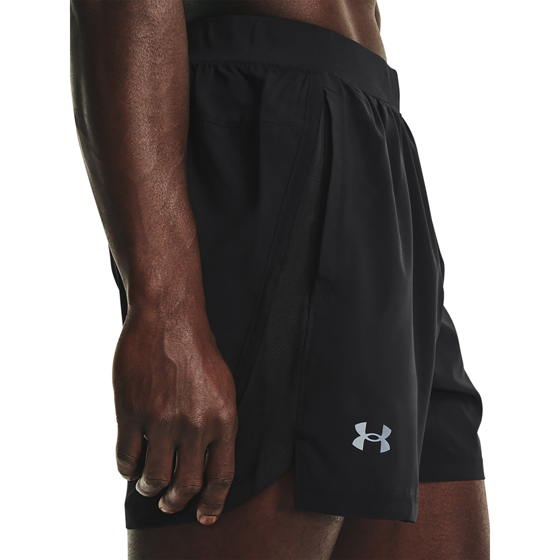 Under Armour Športové kraťasy UA LAUNCH 5'' SHORT 1361492 Čierna Regular Fit - Pepit.sk